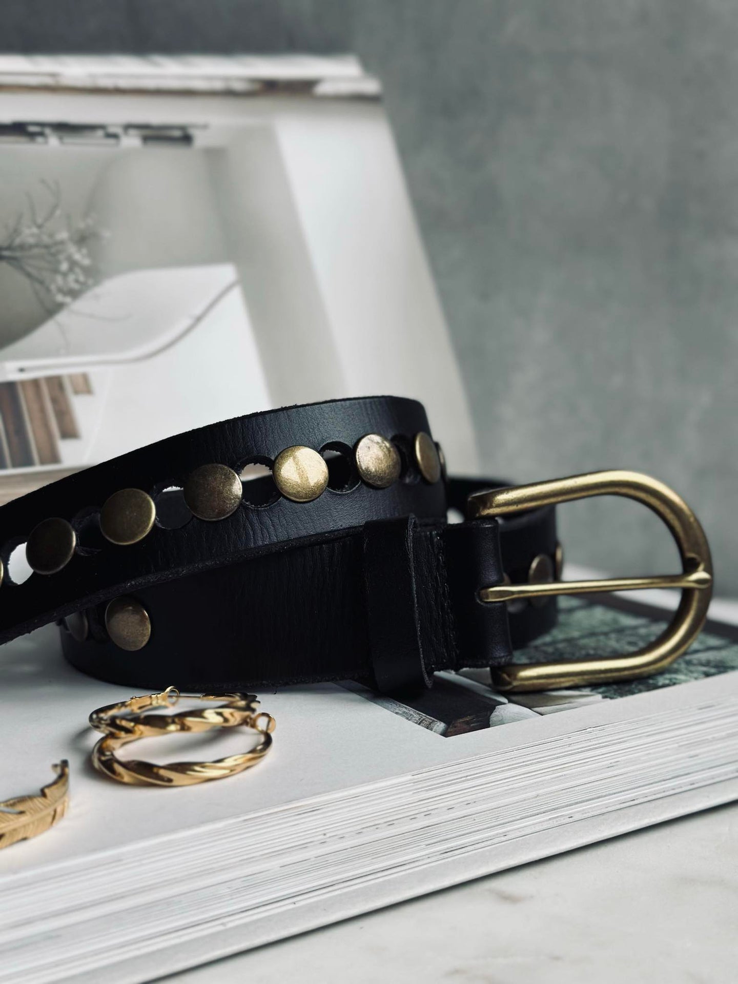 Jeansbälte dekorerat med nitar - Svart