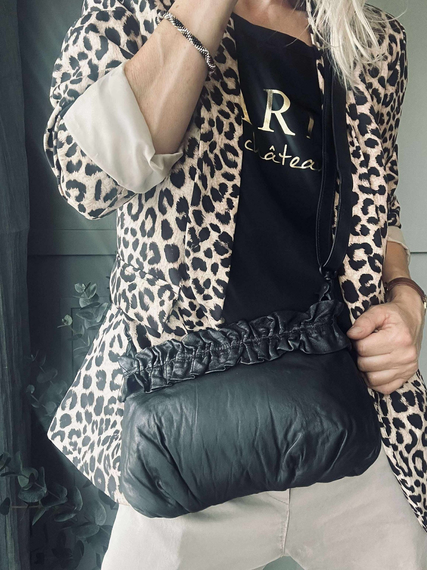 Clutch med volanger Nero