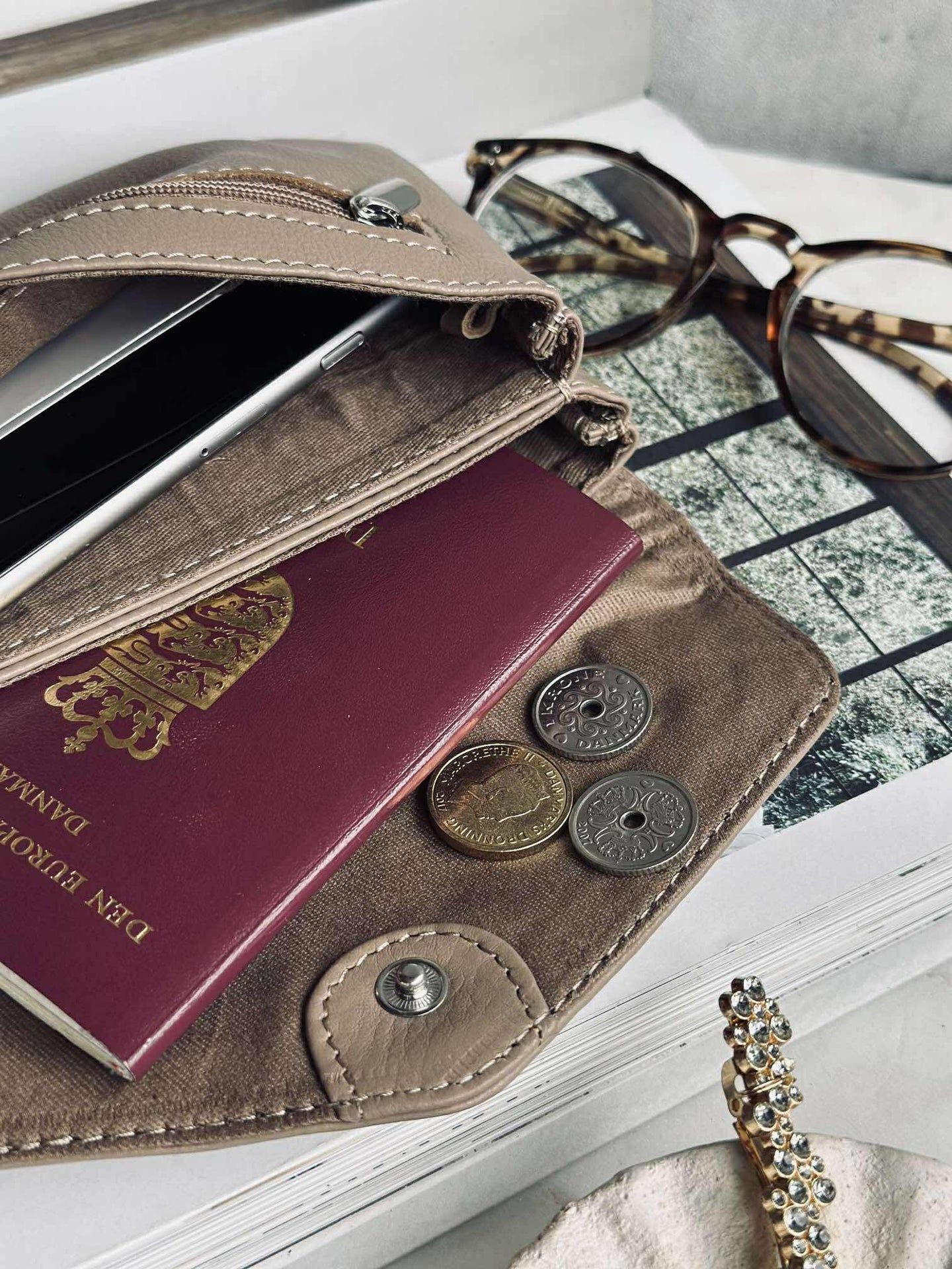 Plånbok Aura - Dammig Taupe