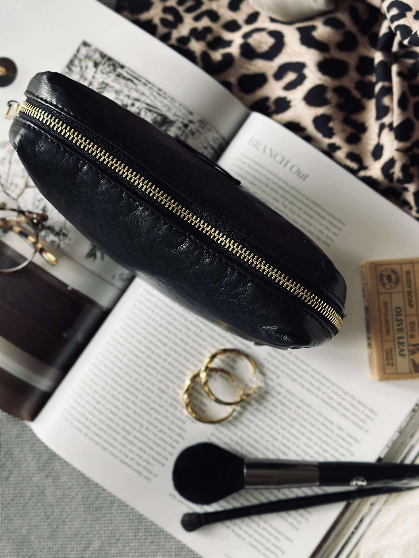 Kosmetikkpåse - Svart / guld