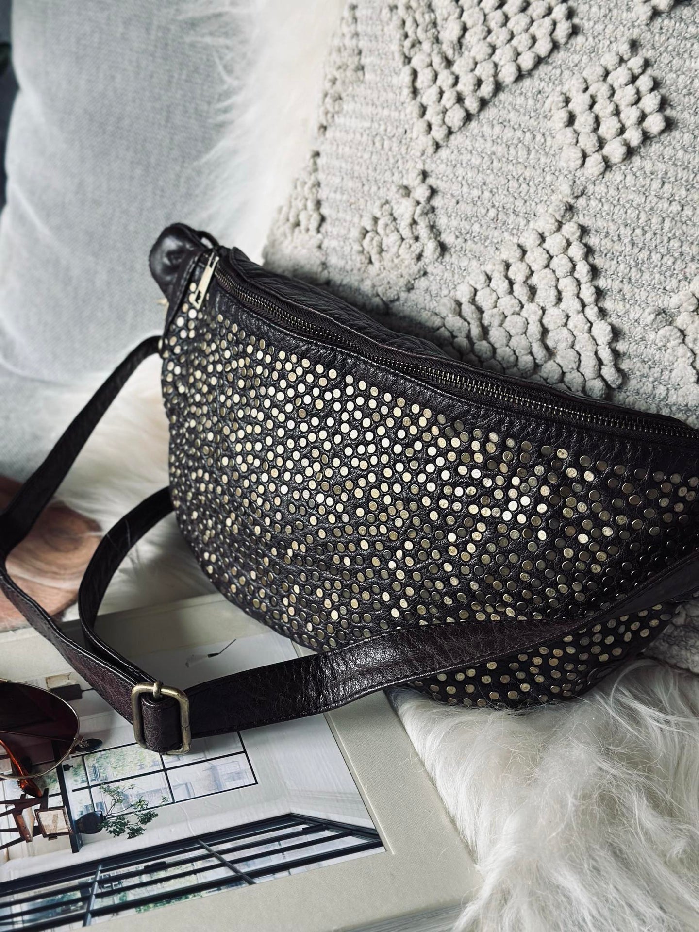 Bumbag Deluxe med nitar - Brun