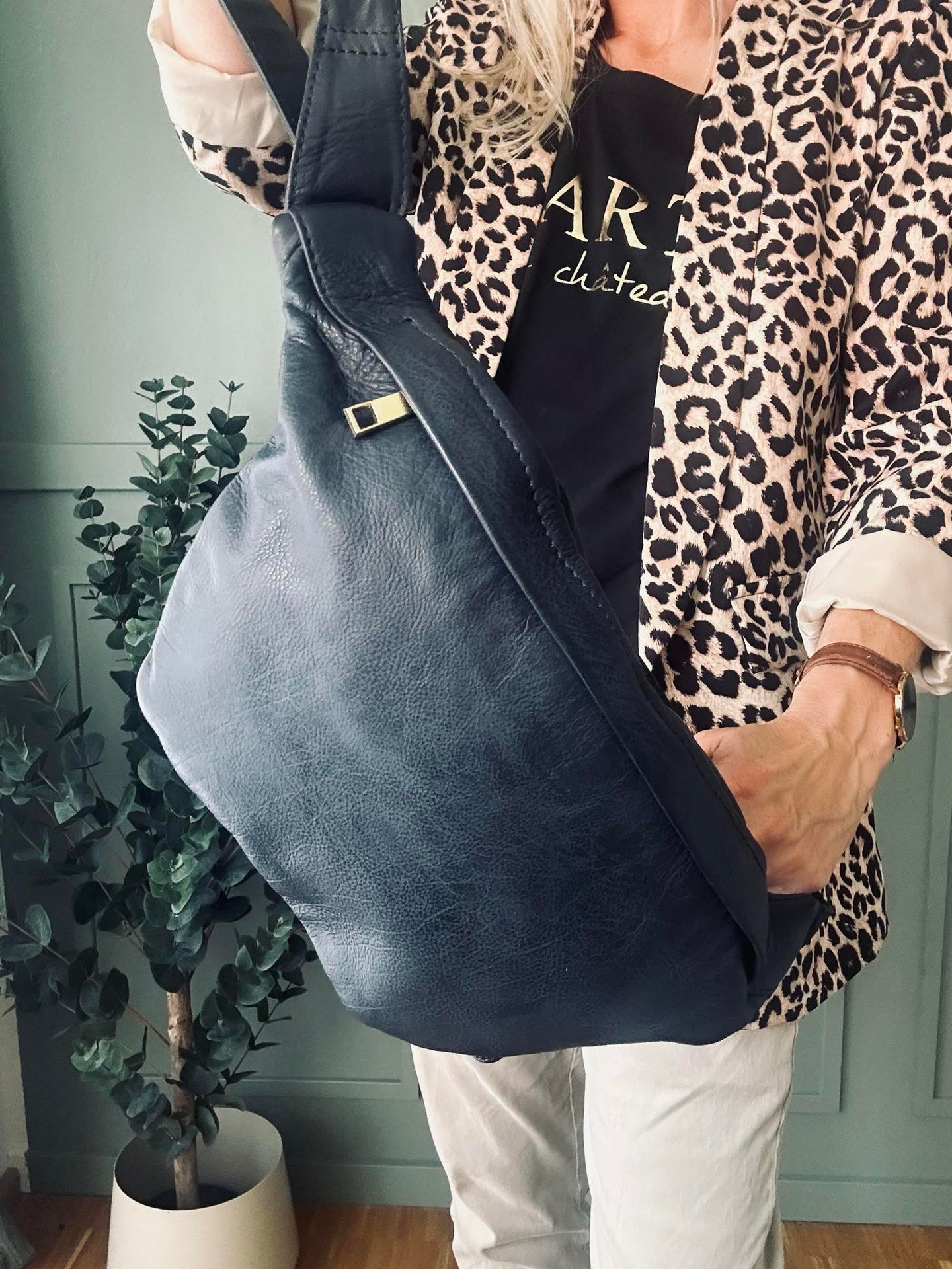 Cool Buffy Bumbag i smörmjukt läder - Midnattblå