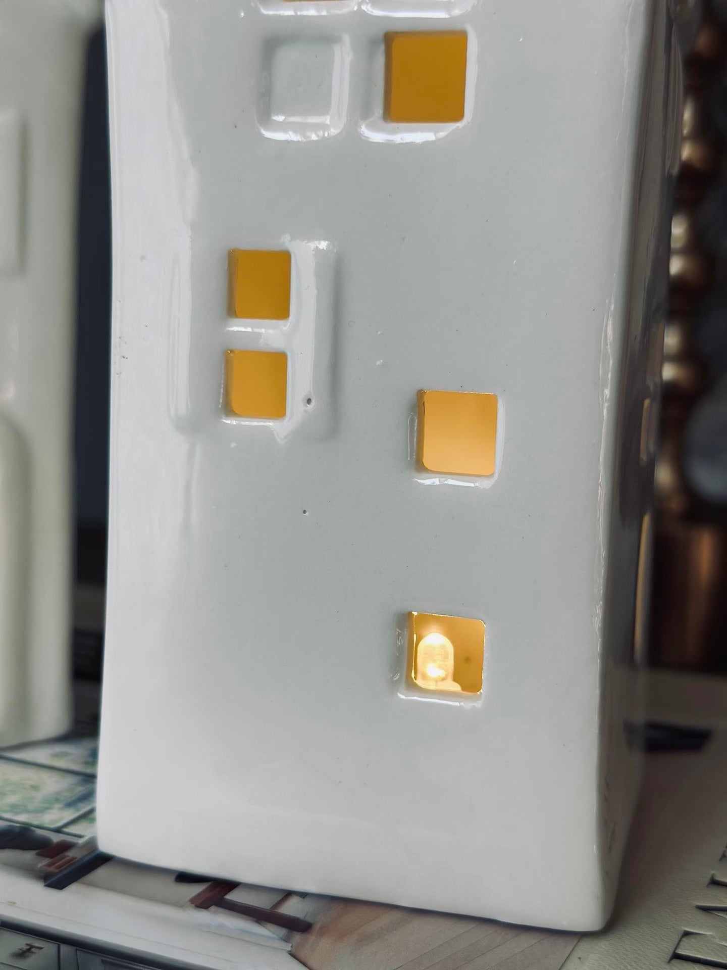 Ljushus med LED - WHITE MIX