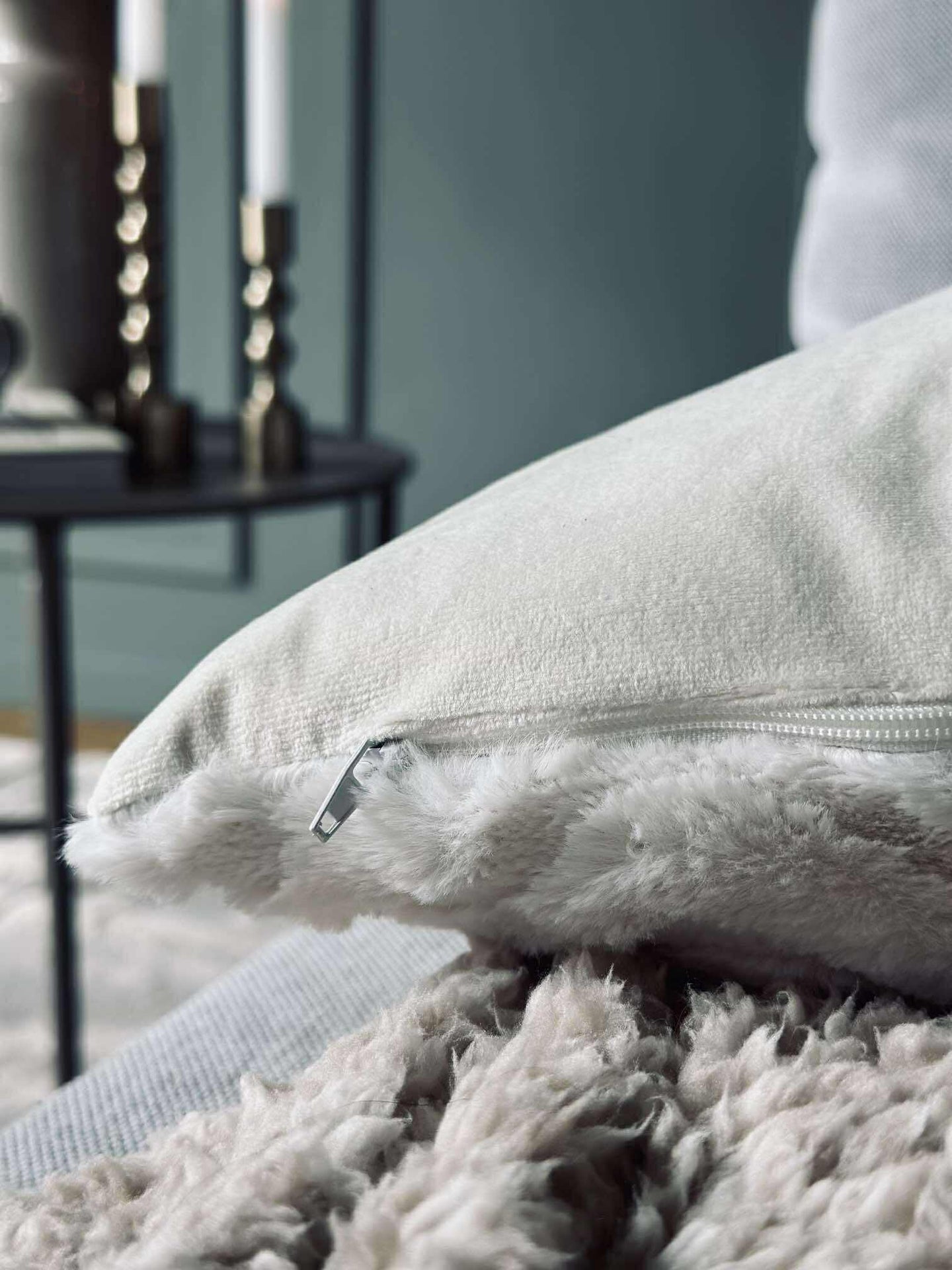 Kudde med fyllning - White