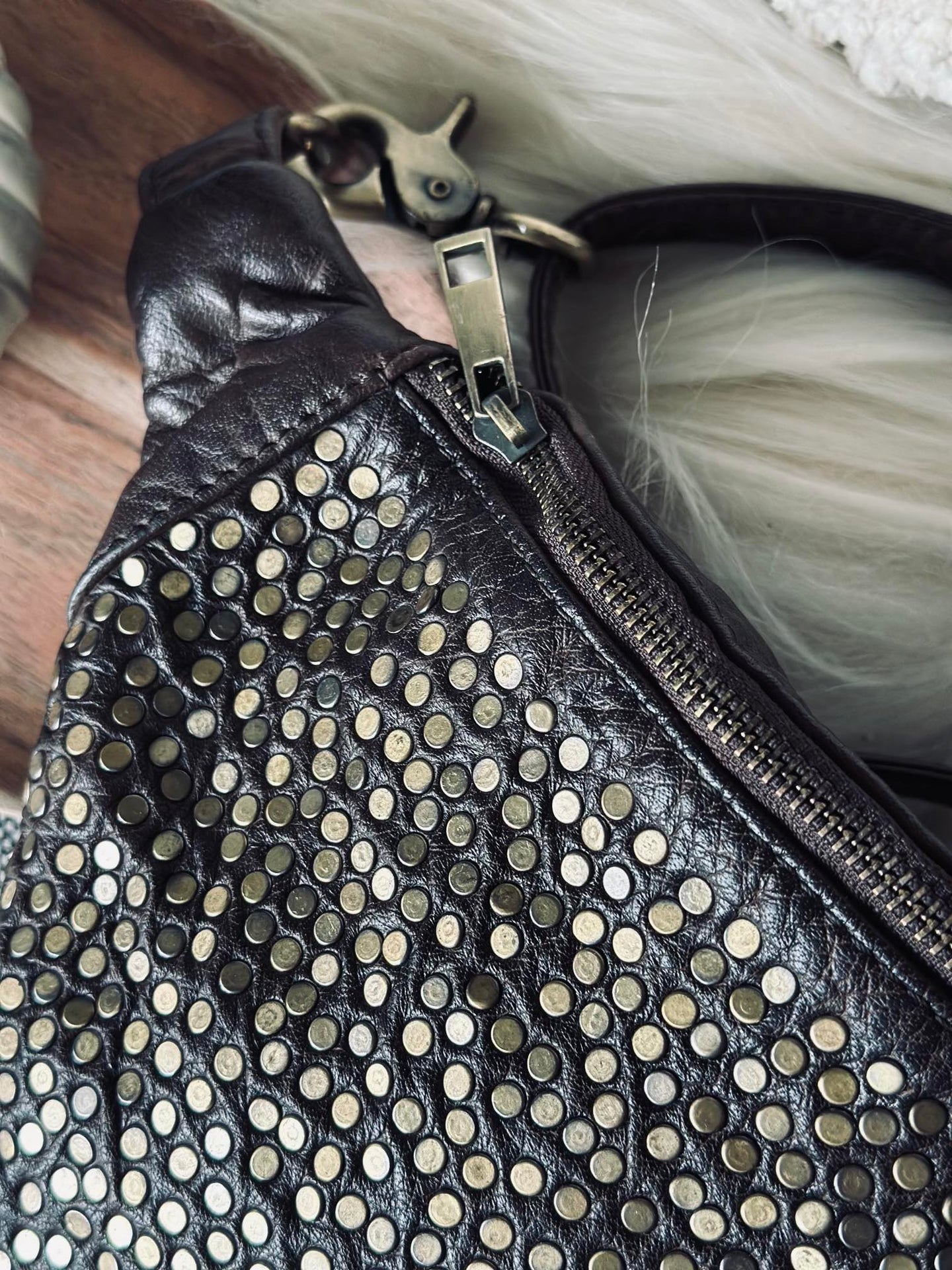 Bumbag Deluxe med nitar - Brun