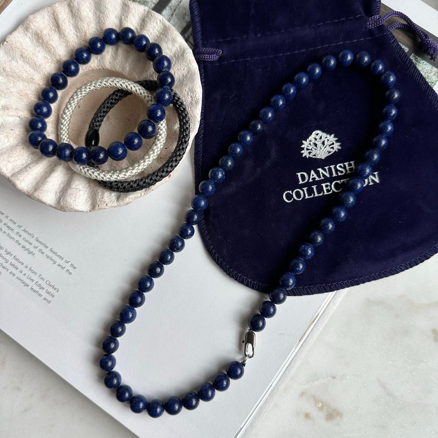 Halsband Mary Marinblå