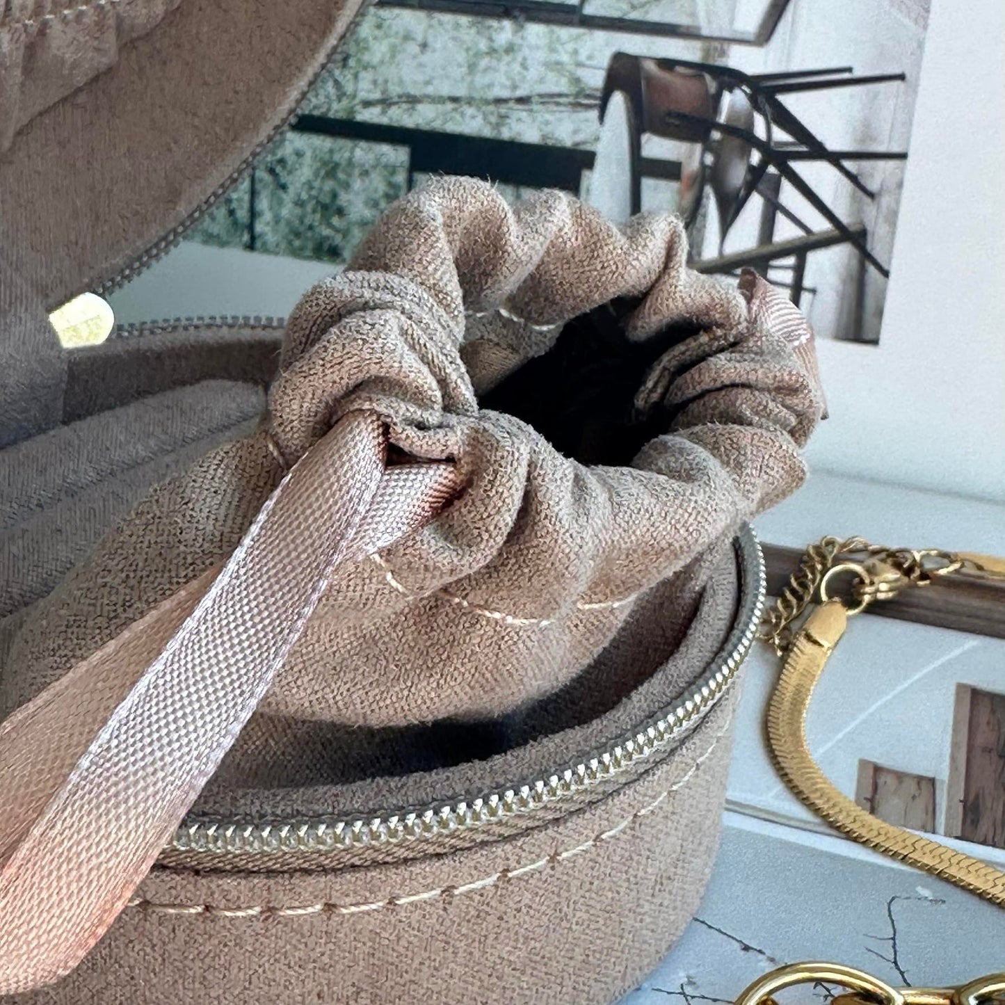 Gåvoset Mascha - Set med 2 förgyllda armband - Med smyckeskrin