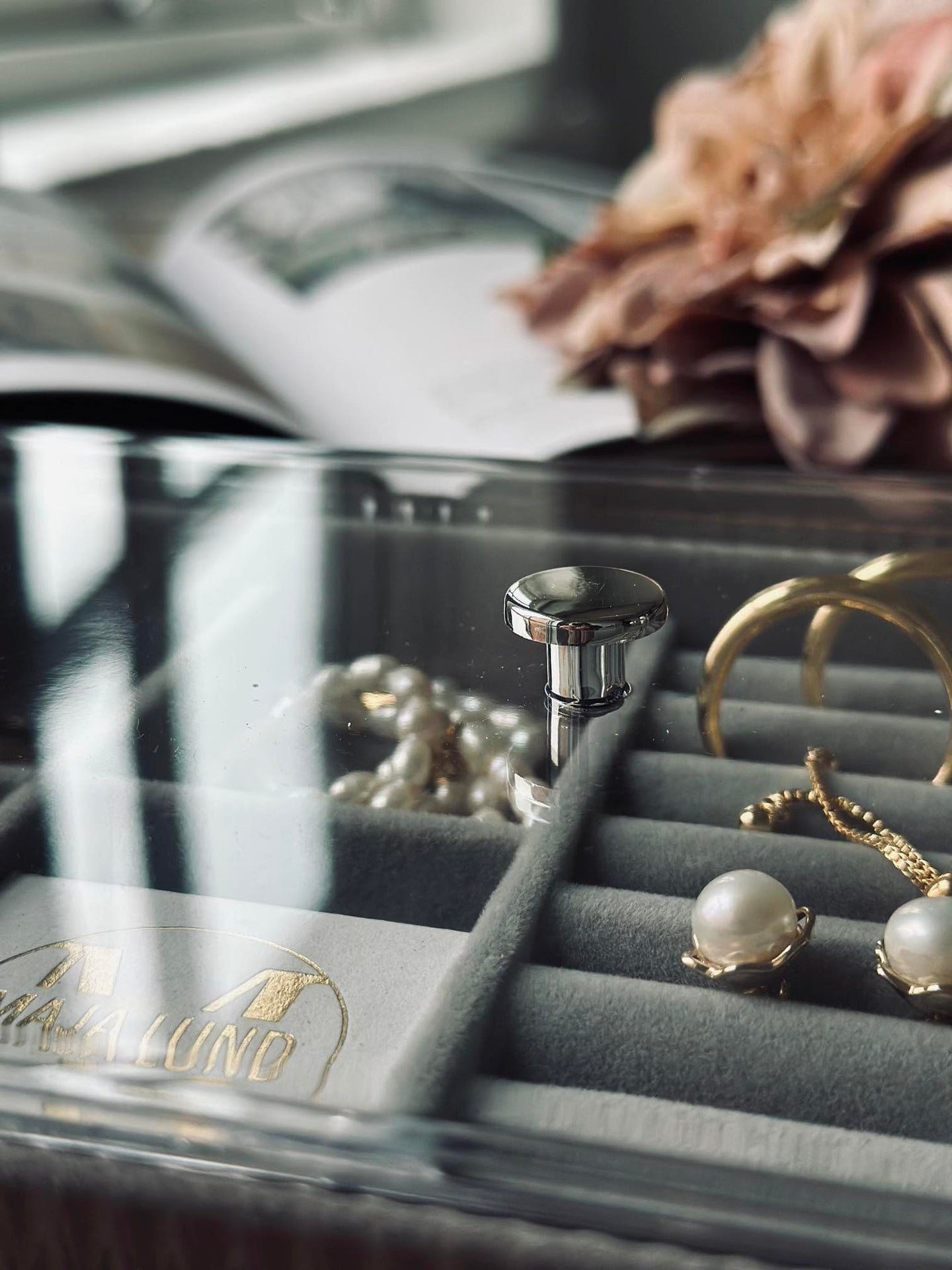 Smyckesförvaring med lock