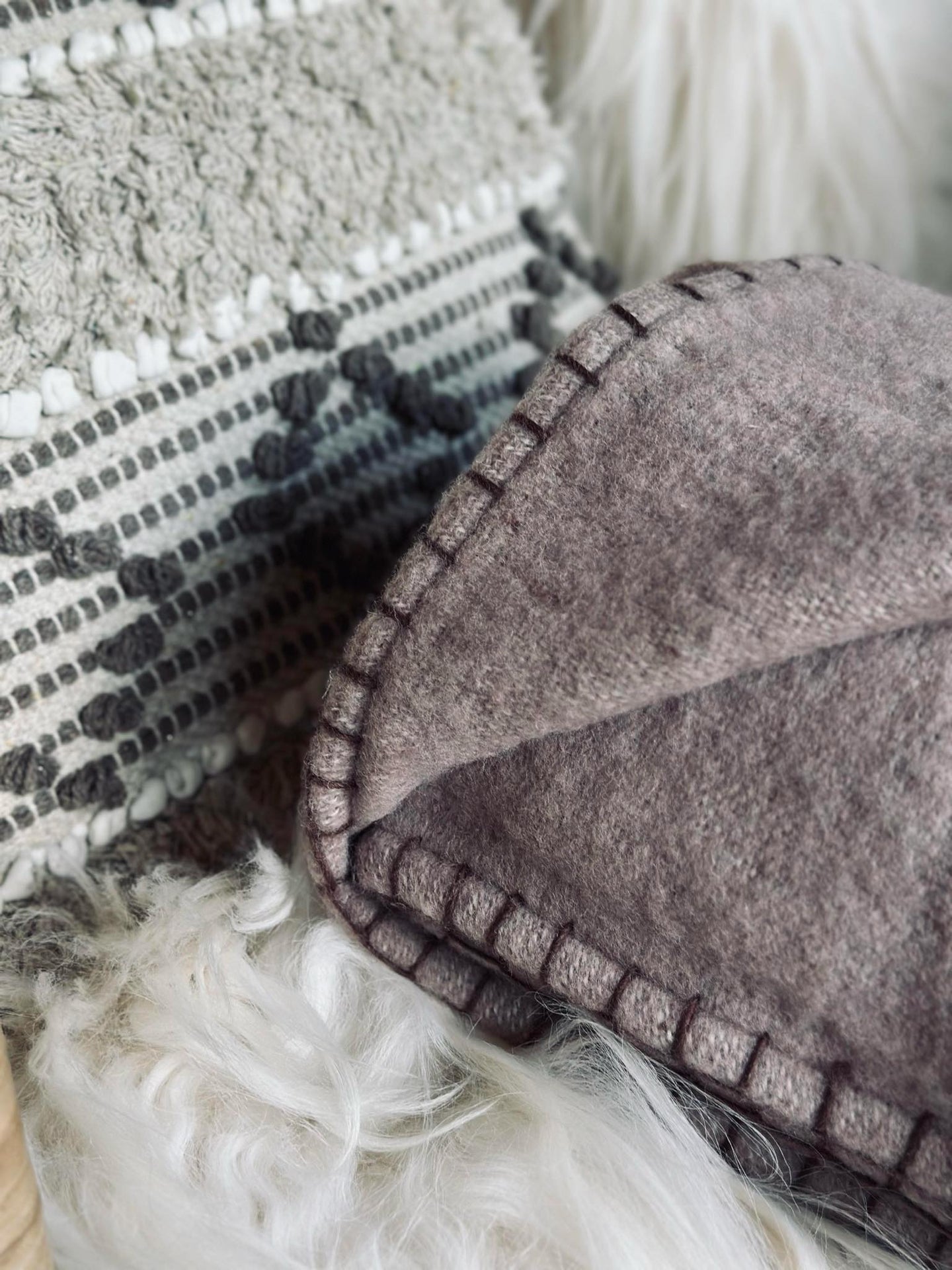 Pläd 100 % ull - Mörk ros