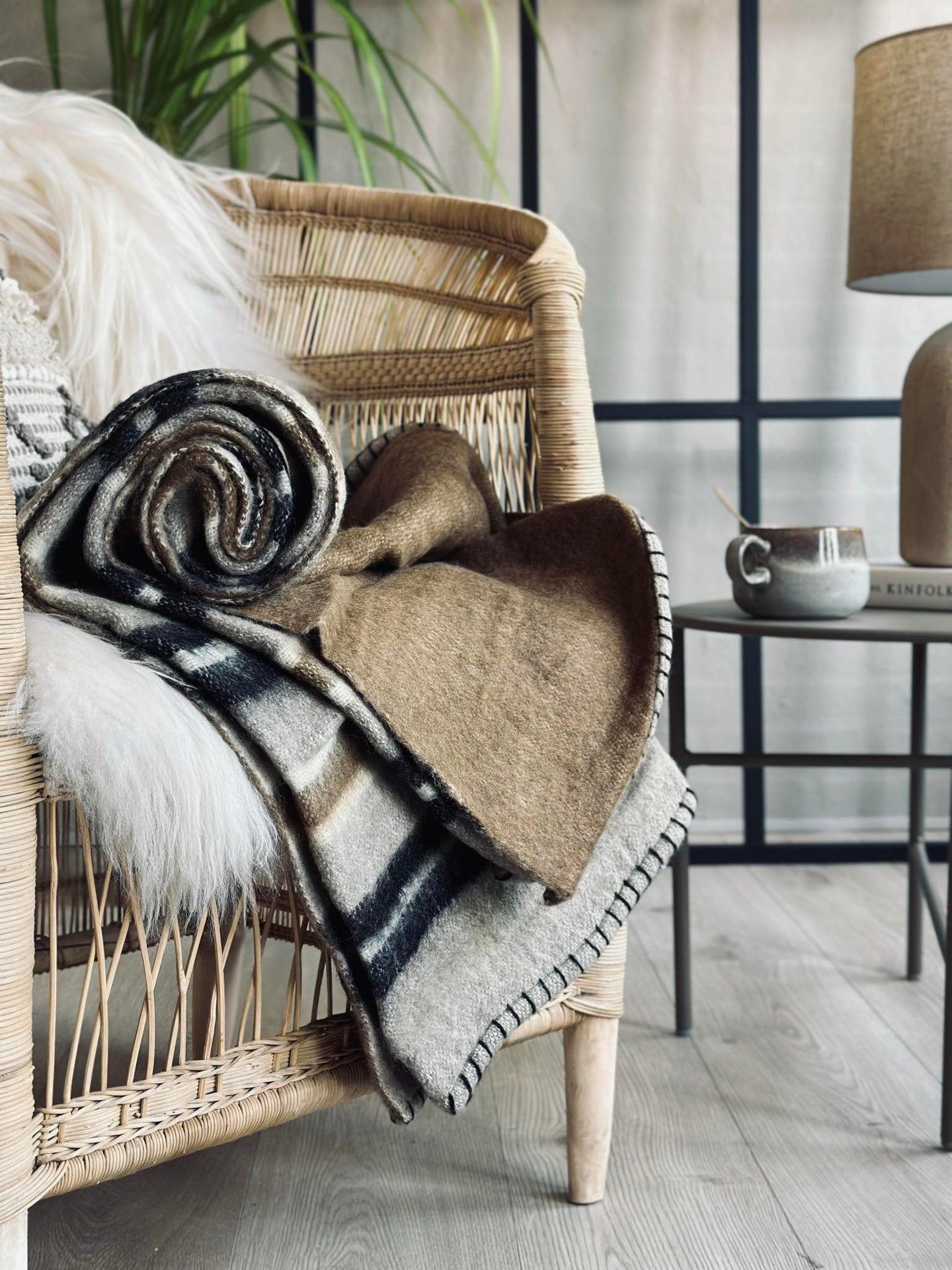 Pläd 100 % ull - Taupe rand