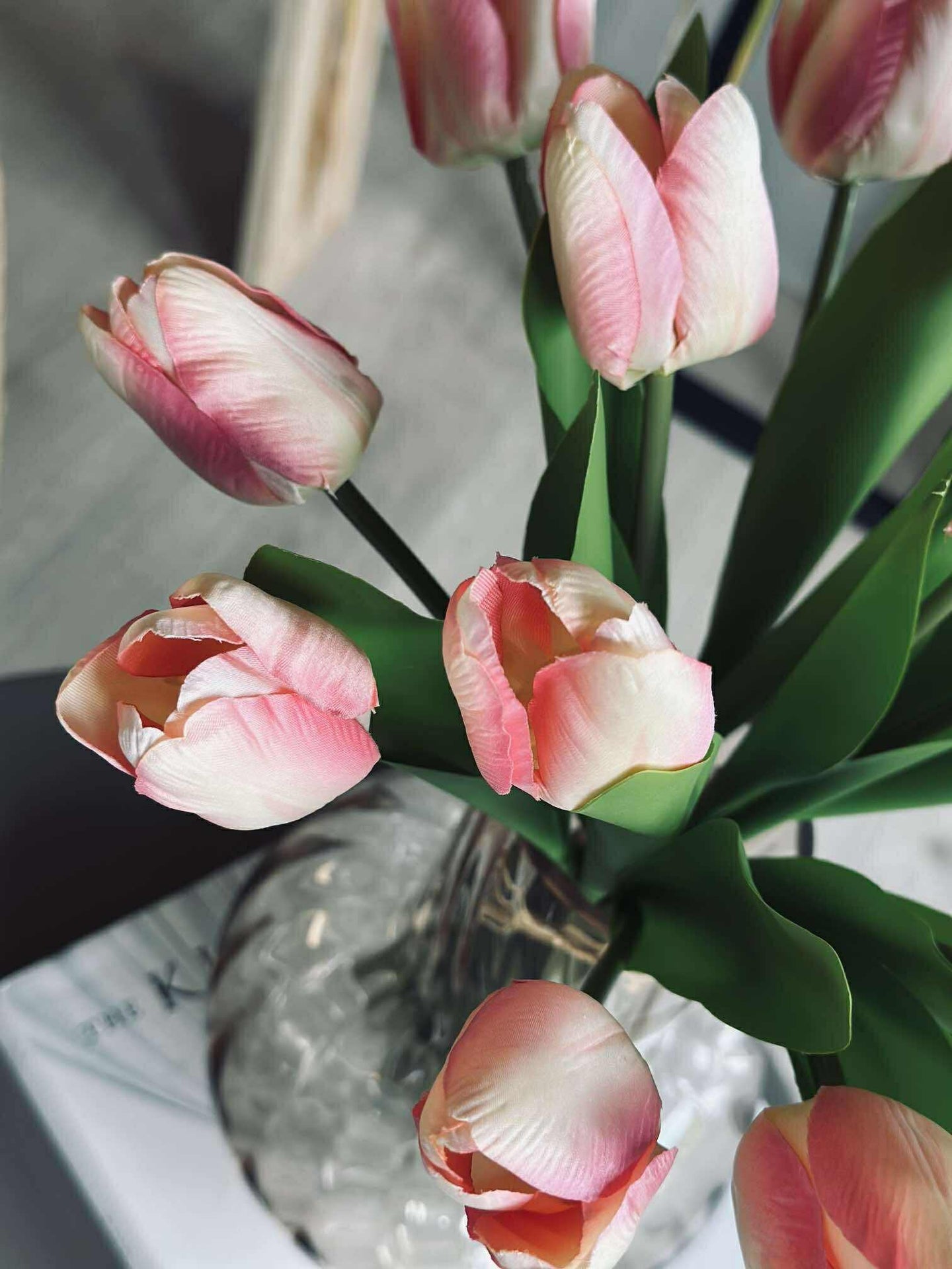 Tulpaner i silkeslook – Flera färger