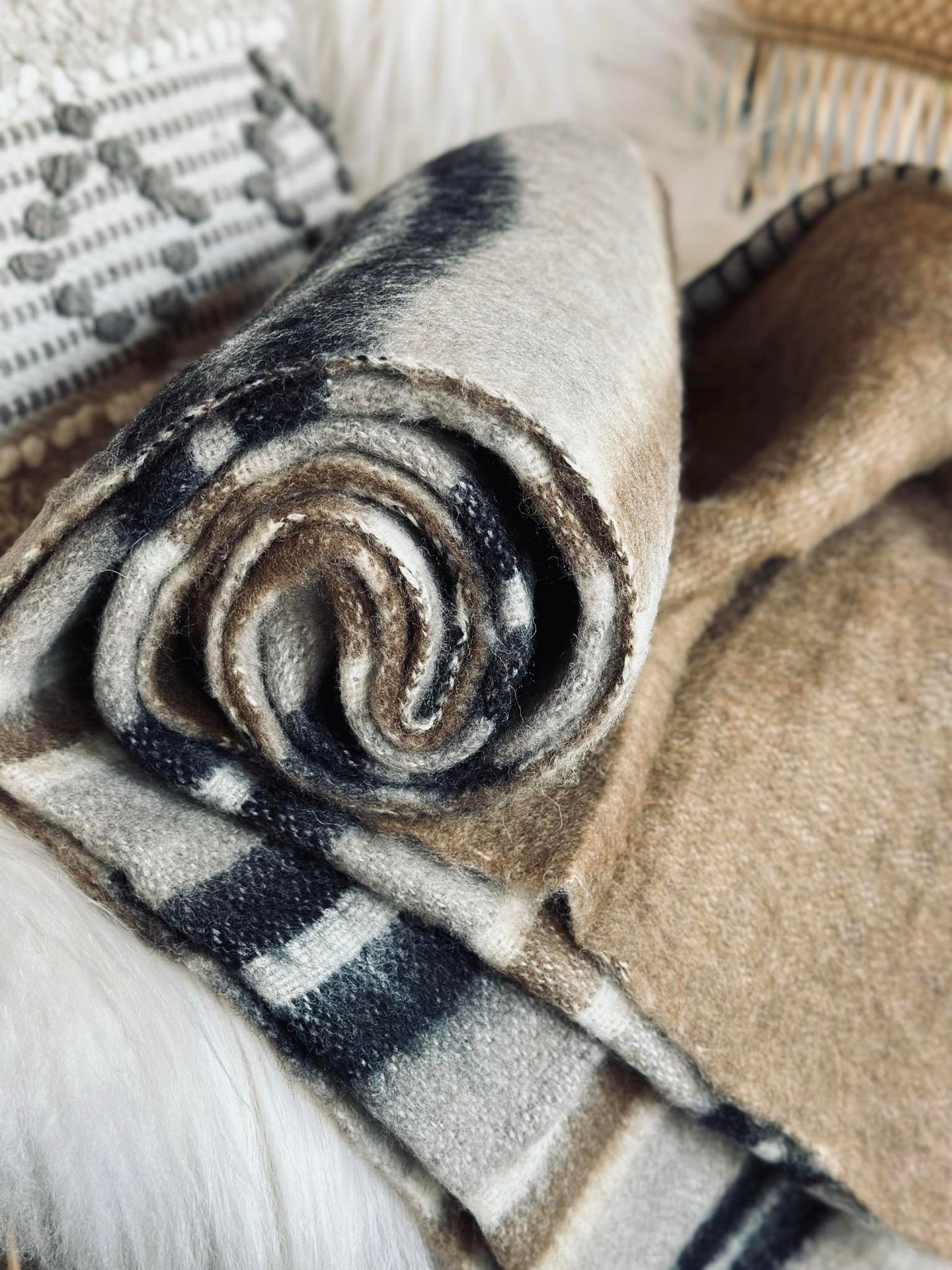 Pläd 100 % ull - Taupe rand