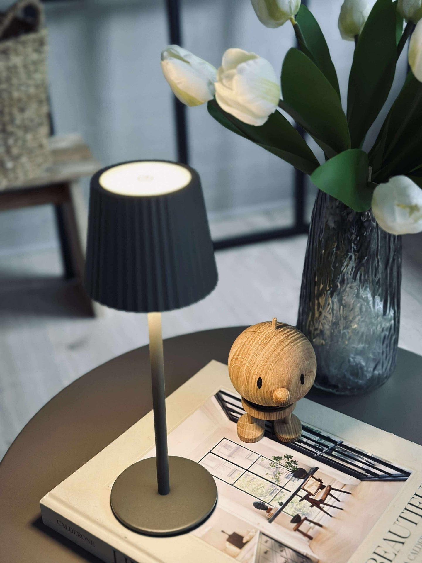 LED-bordslampa MILLA Taupe - uppladdningsbar