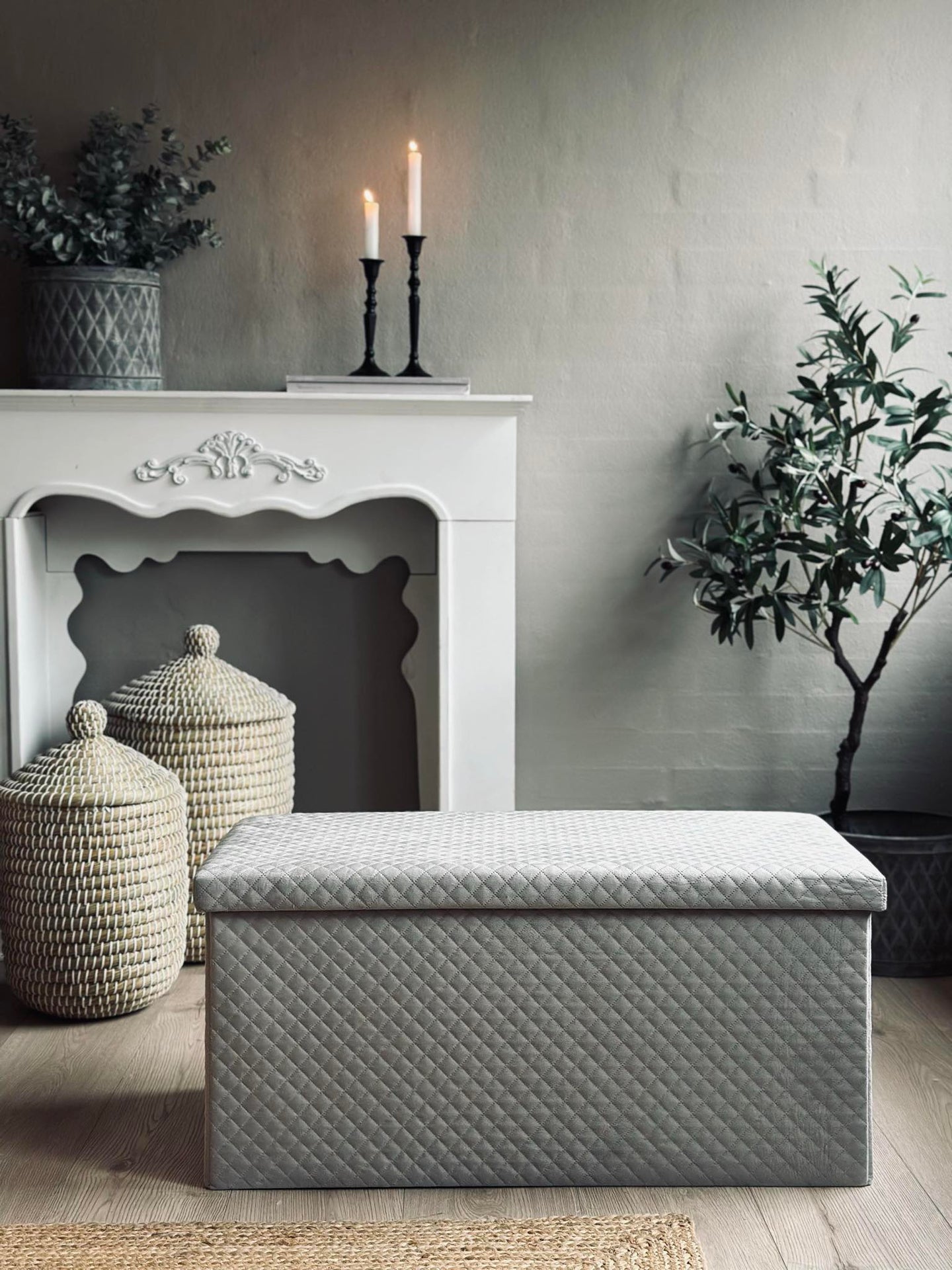 Förvaringsbänk med sittdyna