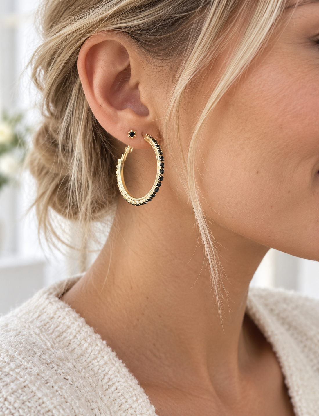Örhängen Smilla Hoops 18K förgyllda - Svart