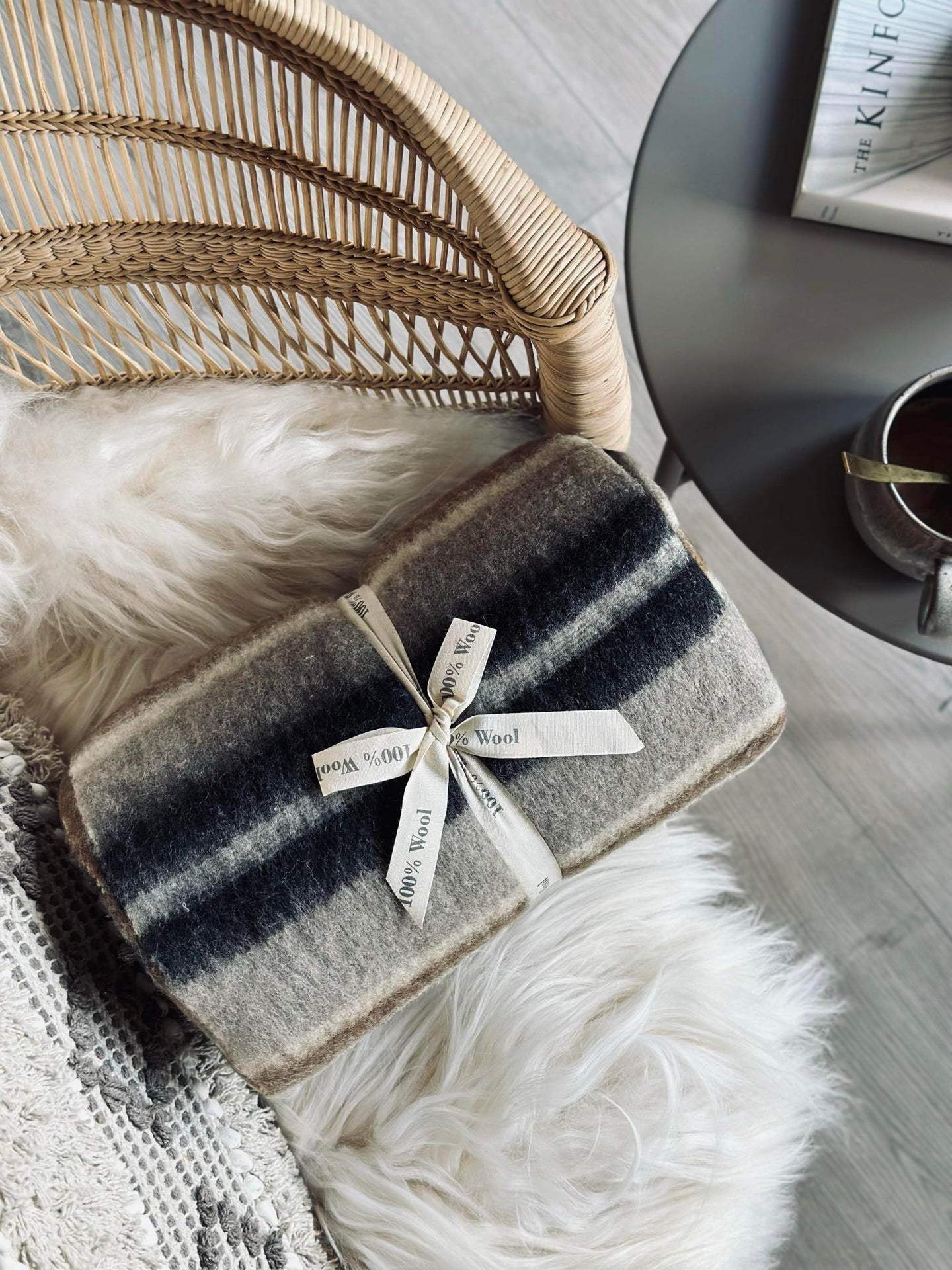 Pläd 100 % ull - Taupe rand