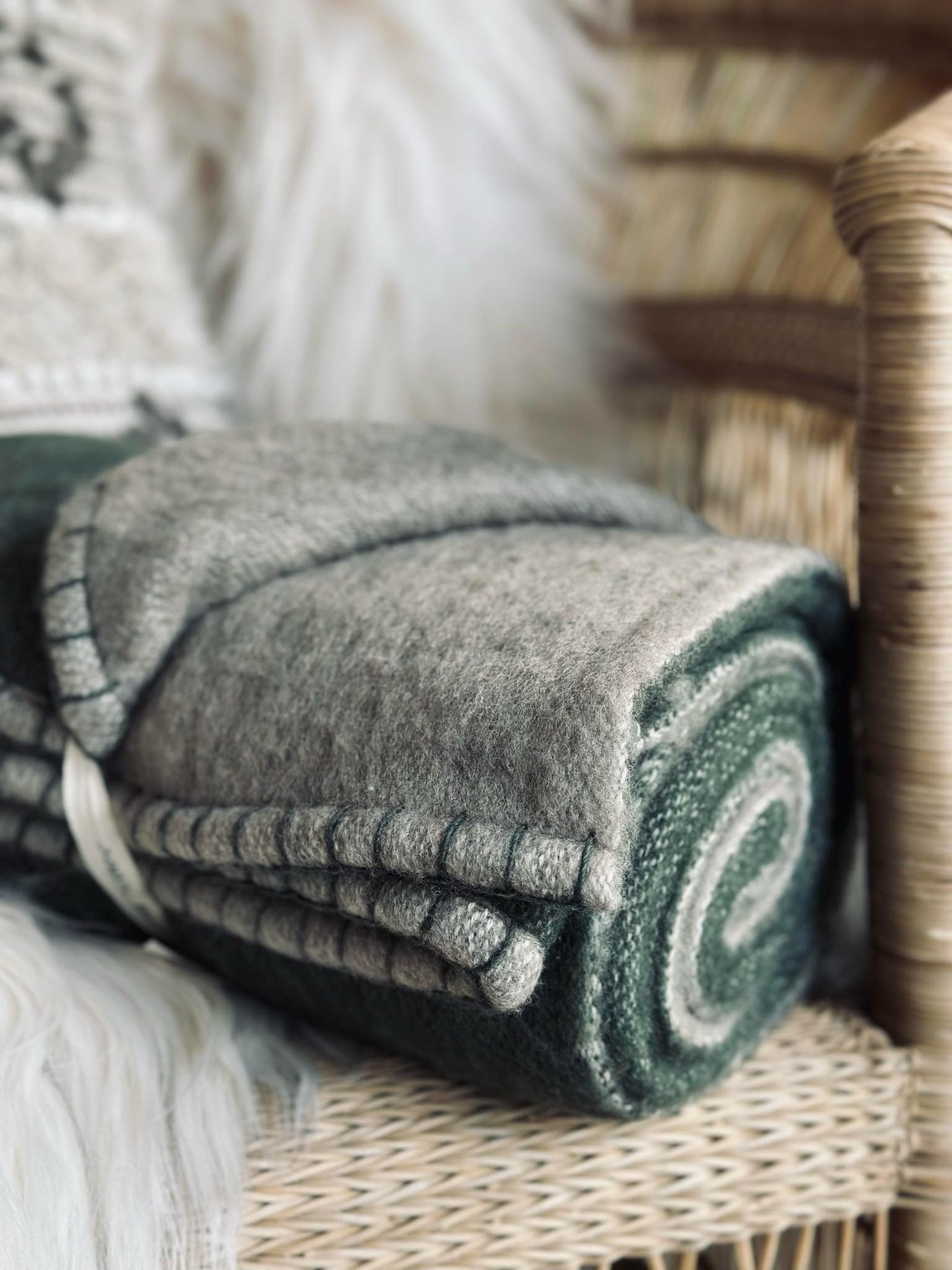 Pläd 100 % ull - Grå / Oliv
