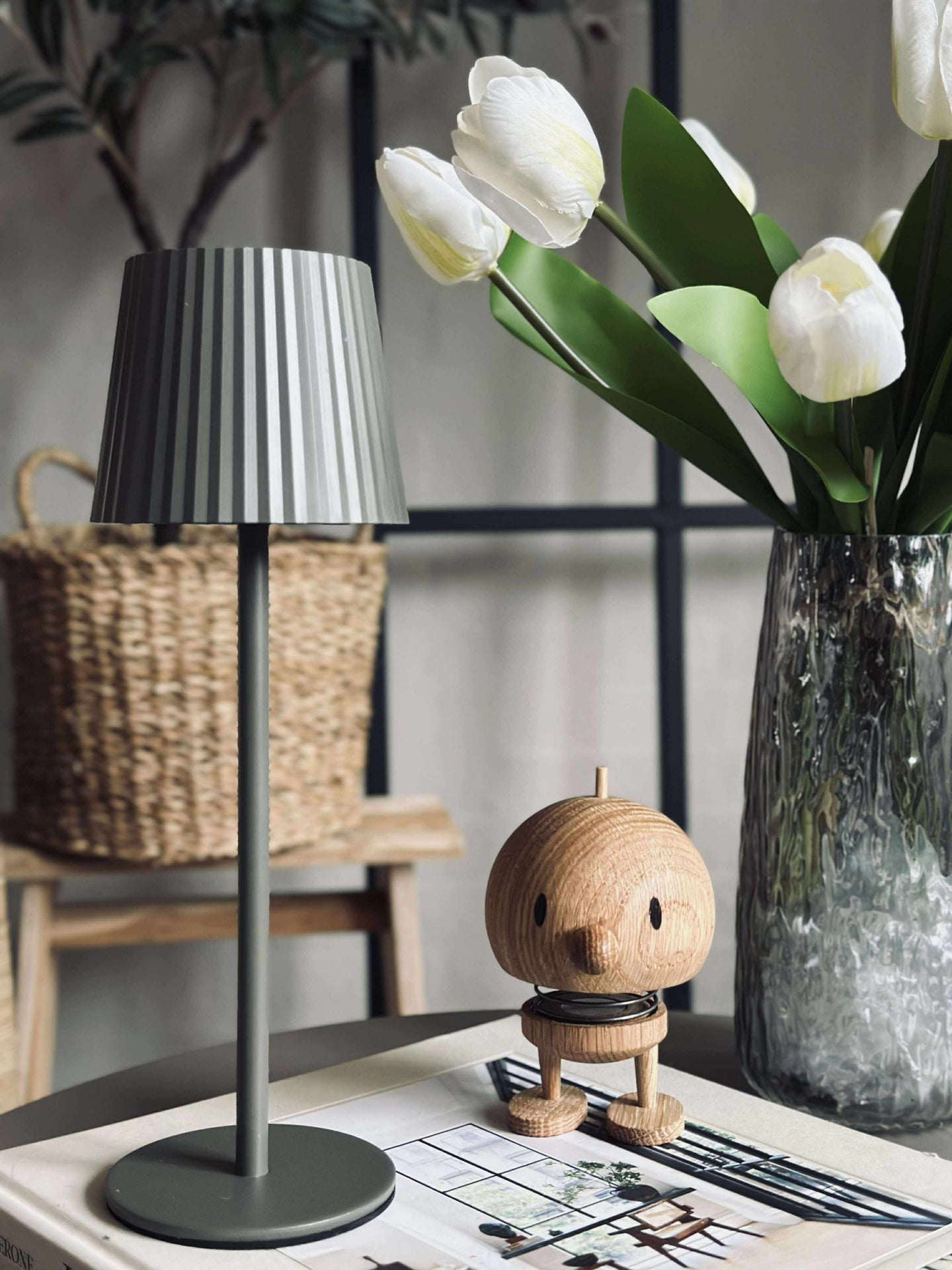 LED-bordslampa MILLA Taupe - uppladdningsbar