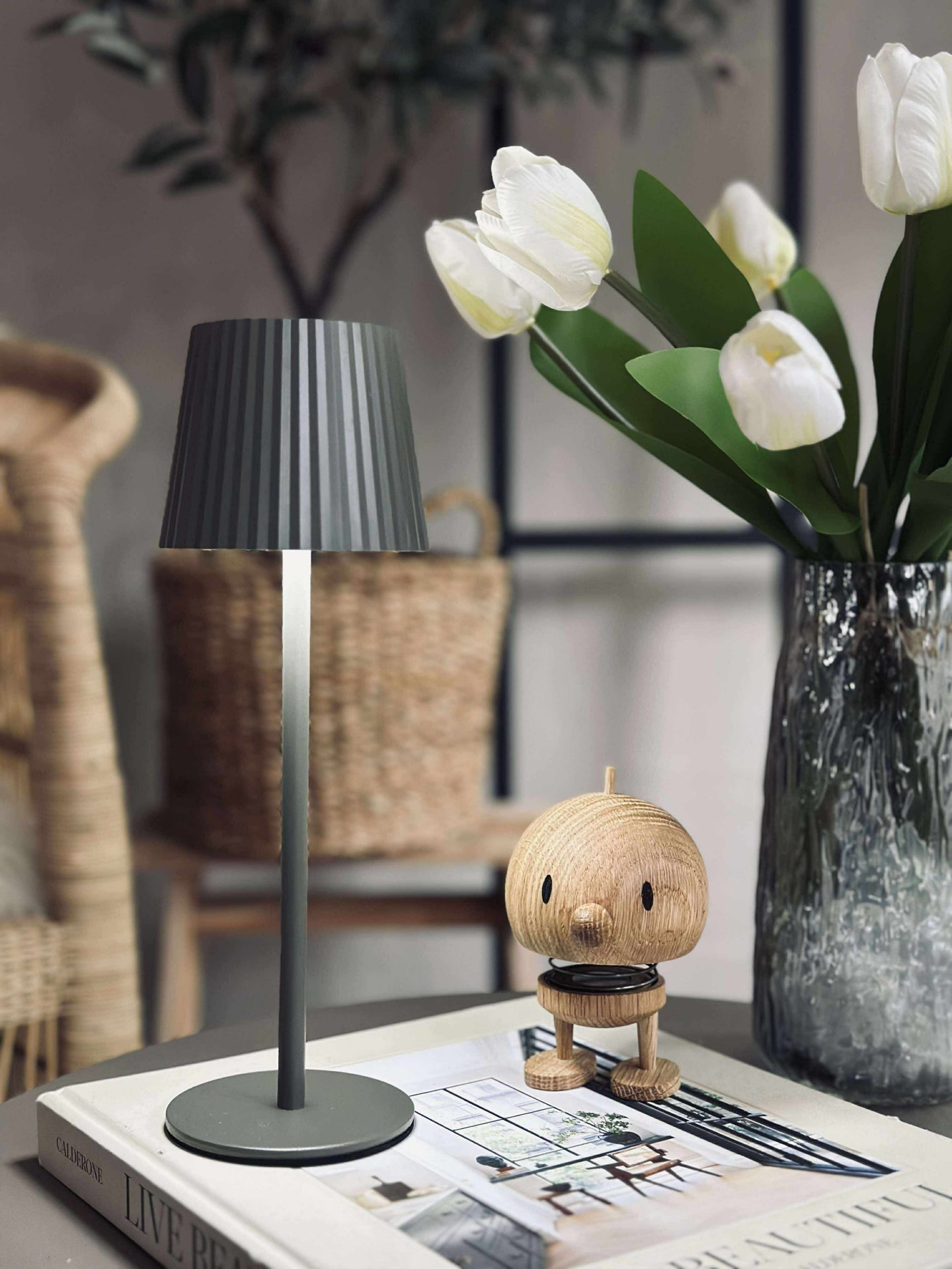 LED-bordslampa MILLA Taupe - uppladdningsbar