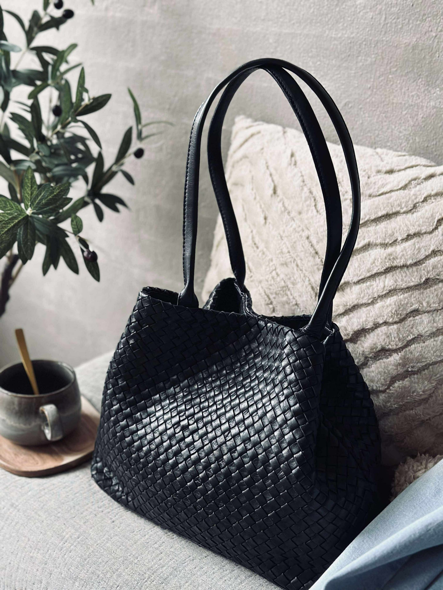 Shopper i flätat läder - Svart