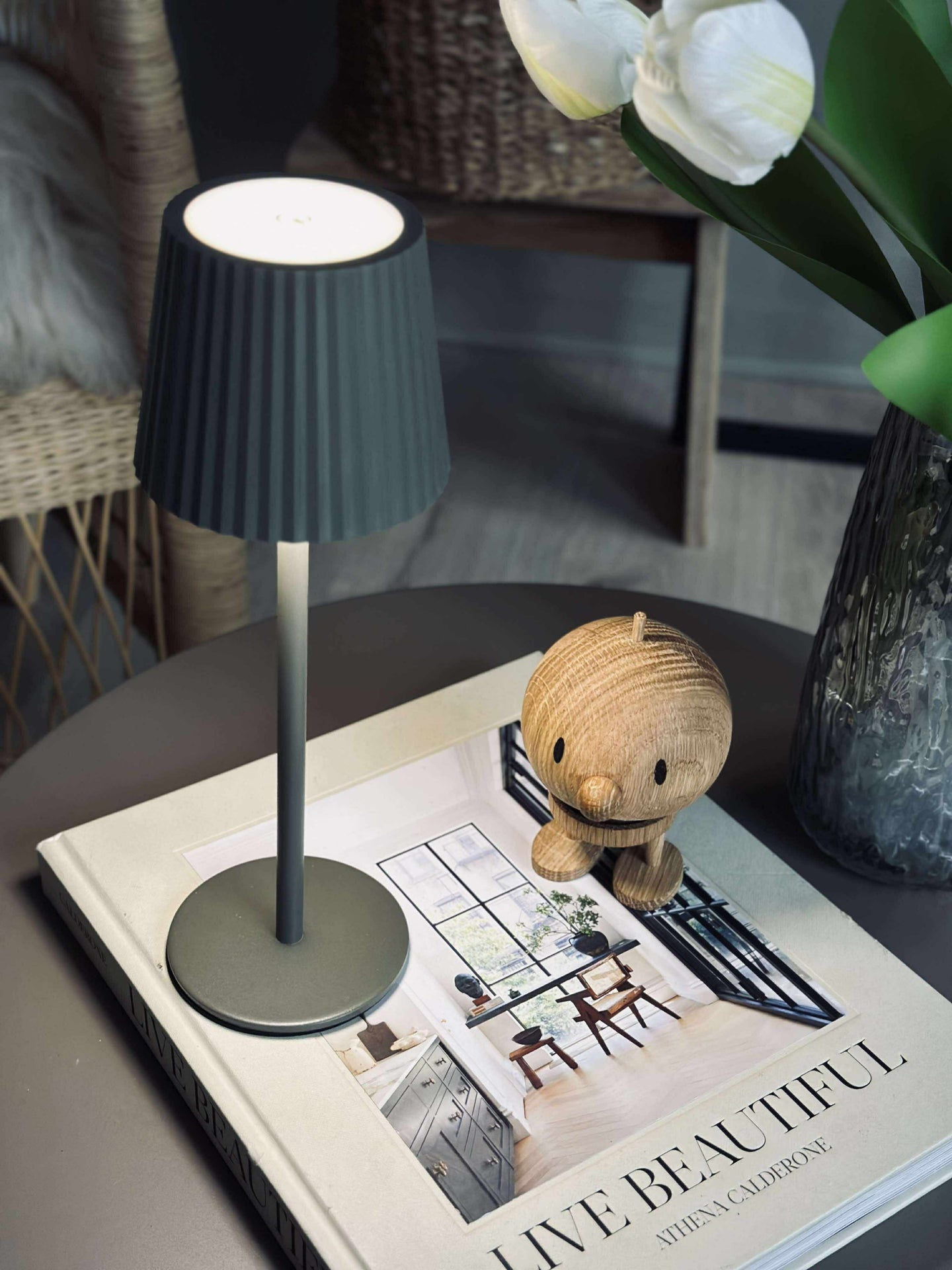 LED-bordslampa MILLA Taupe - uppladdningsbar