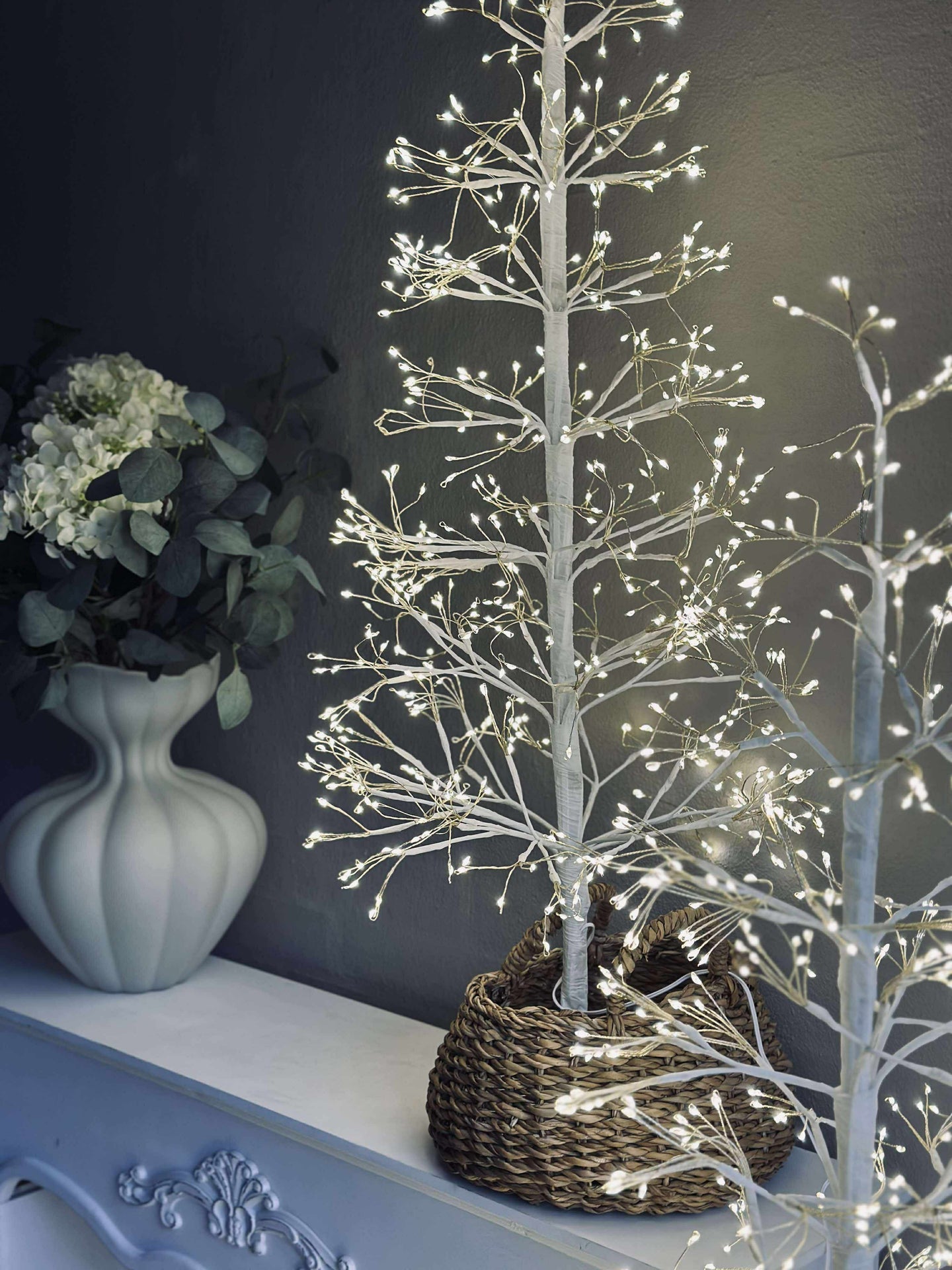 Julgran med 600 LED-ljus - Vit