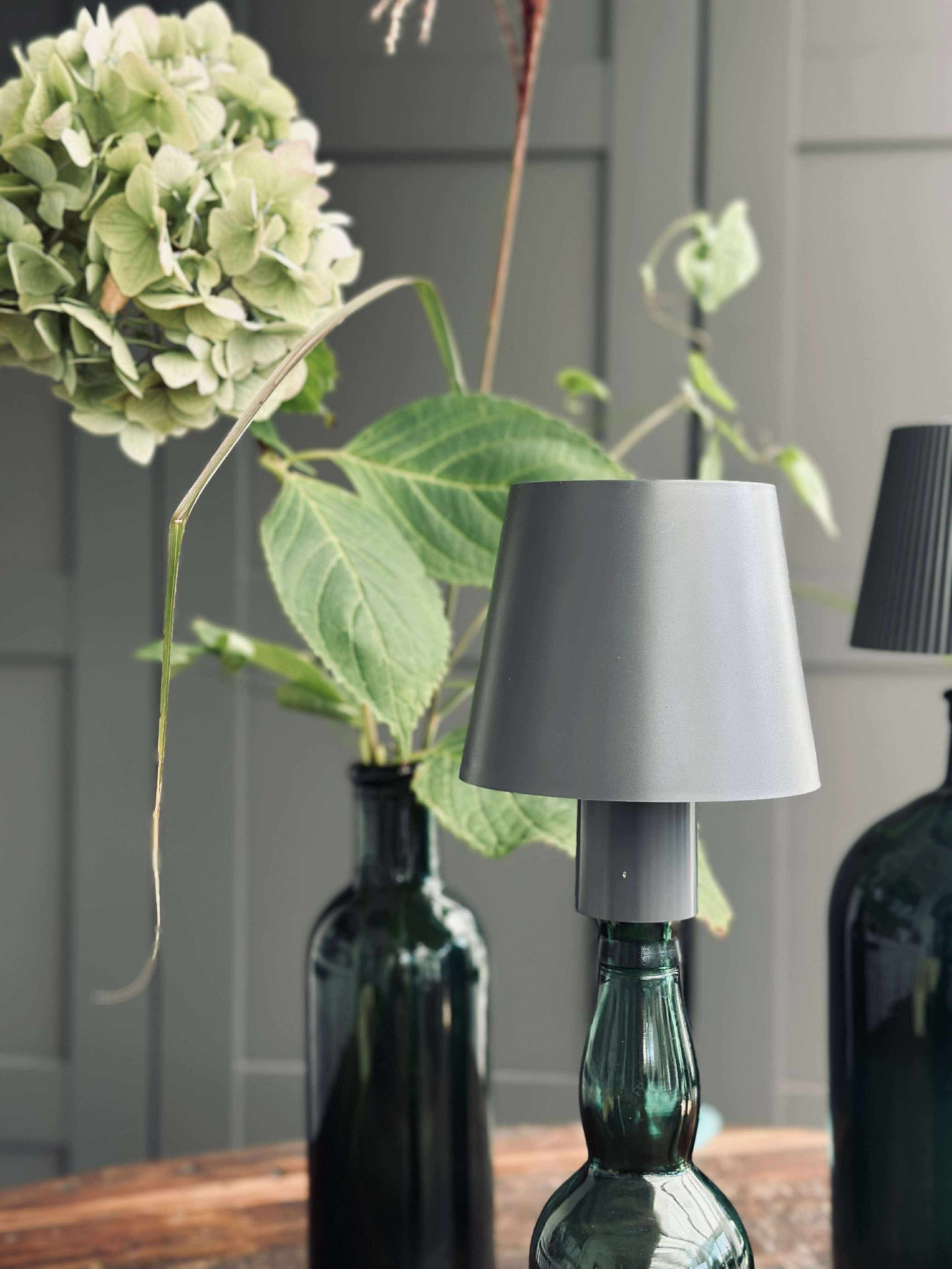 LED-lampa för vinflaska - Grå MIX