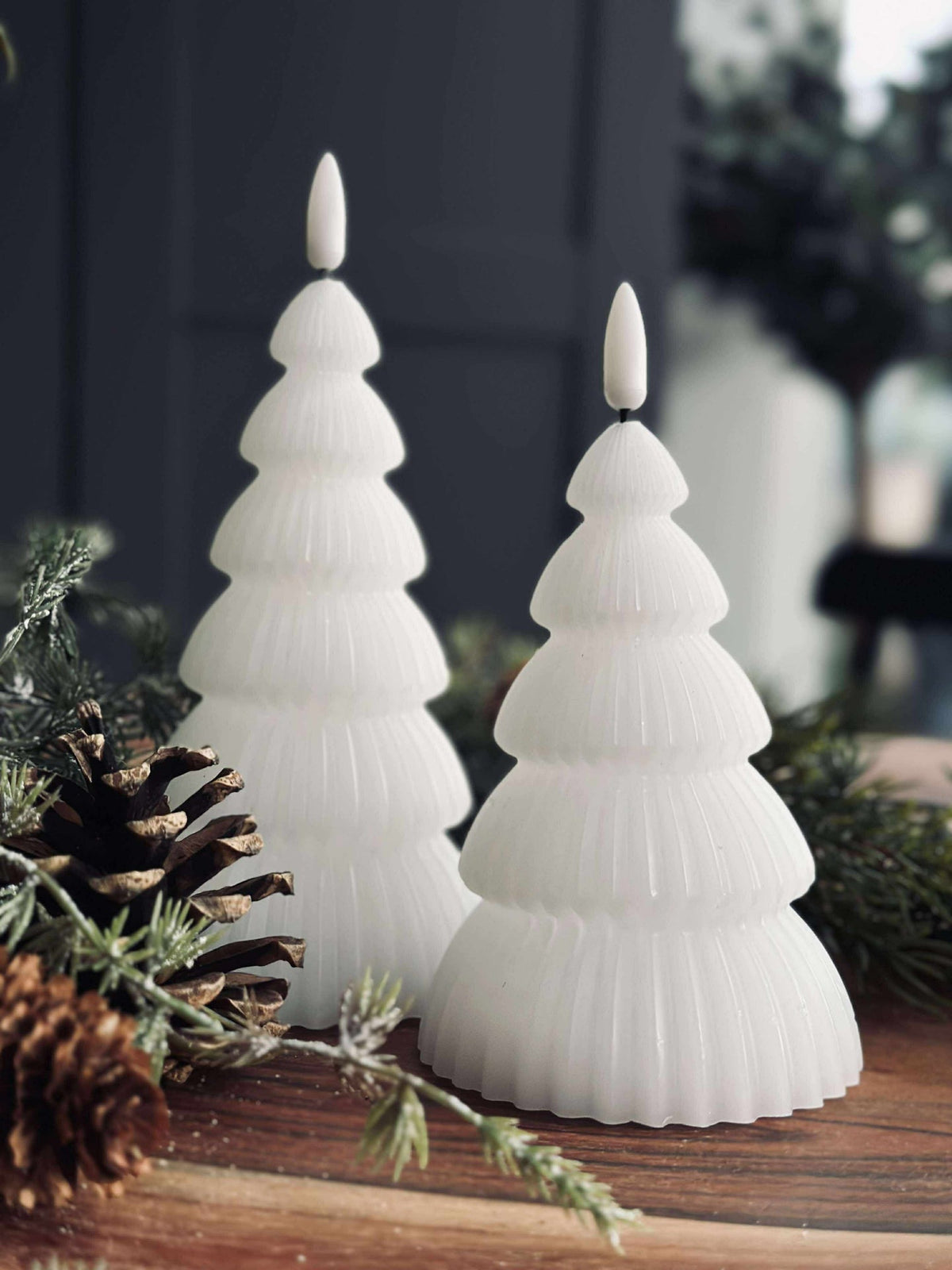 Julgran med LED-ljus - Set med 2 st. i vitt