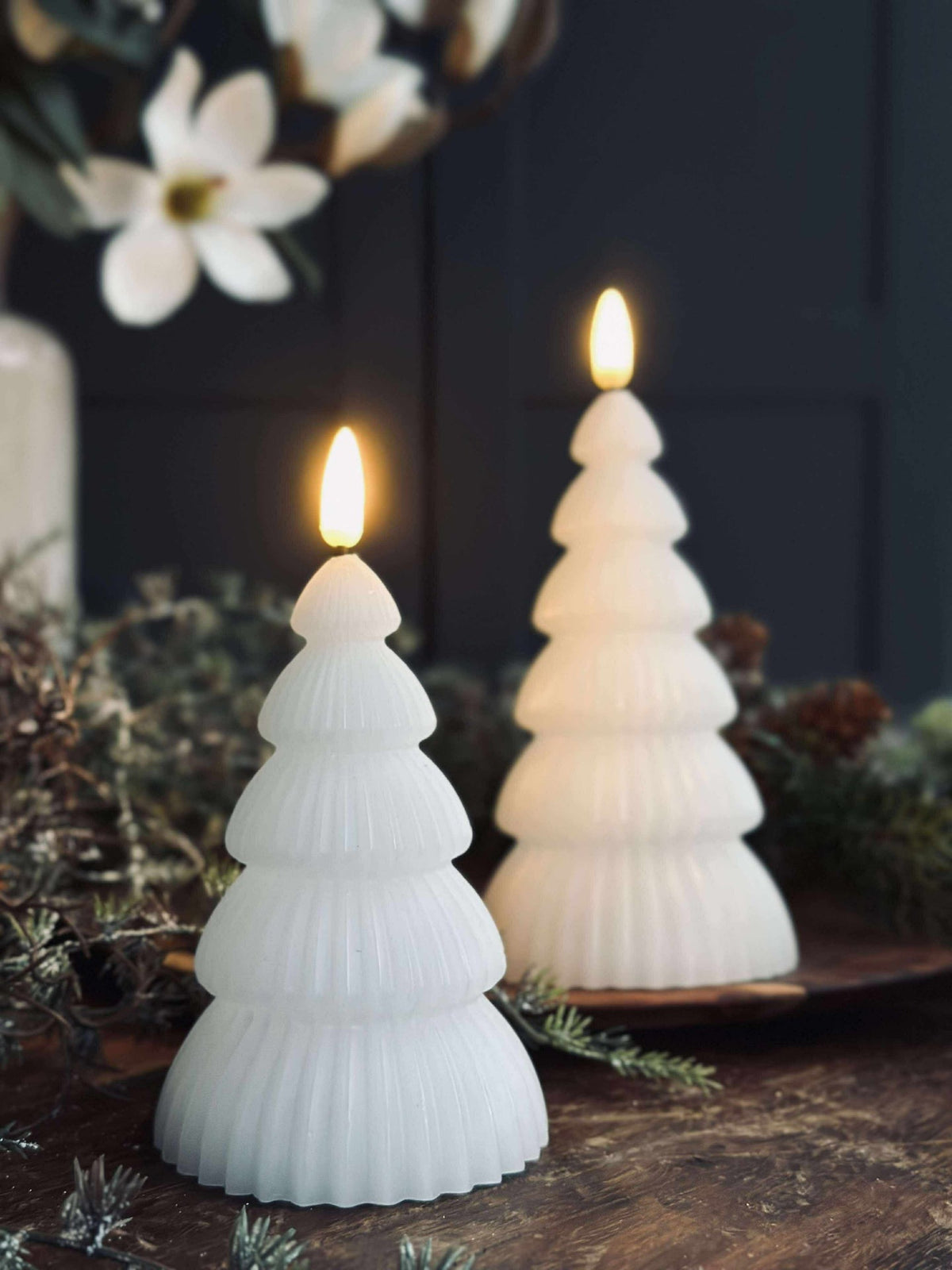 Julgran med LED-ljus - Set med 2 st. i vitt