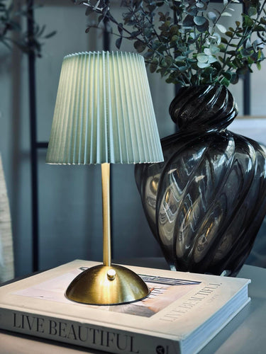 LED-bordslampa Large Plissé - uppladdningsbar