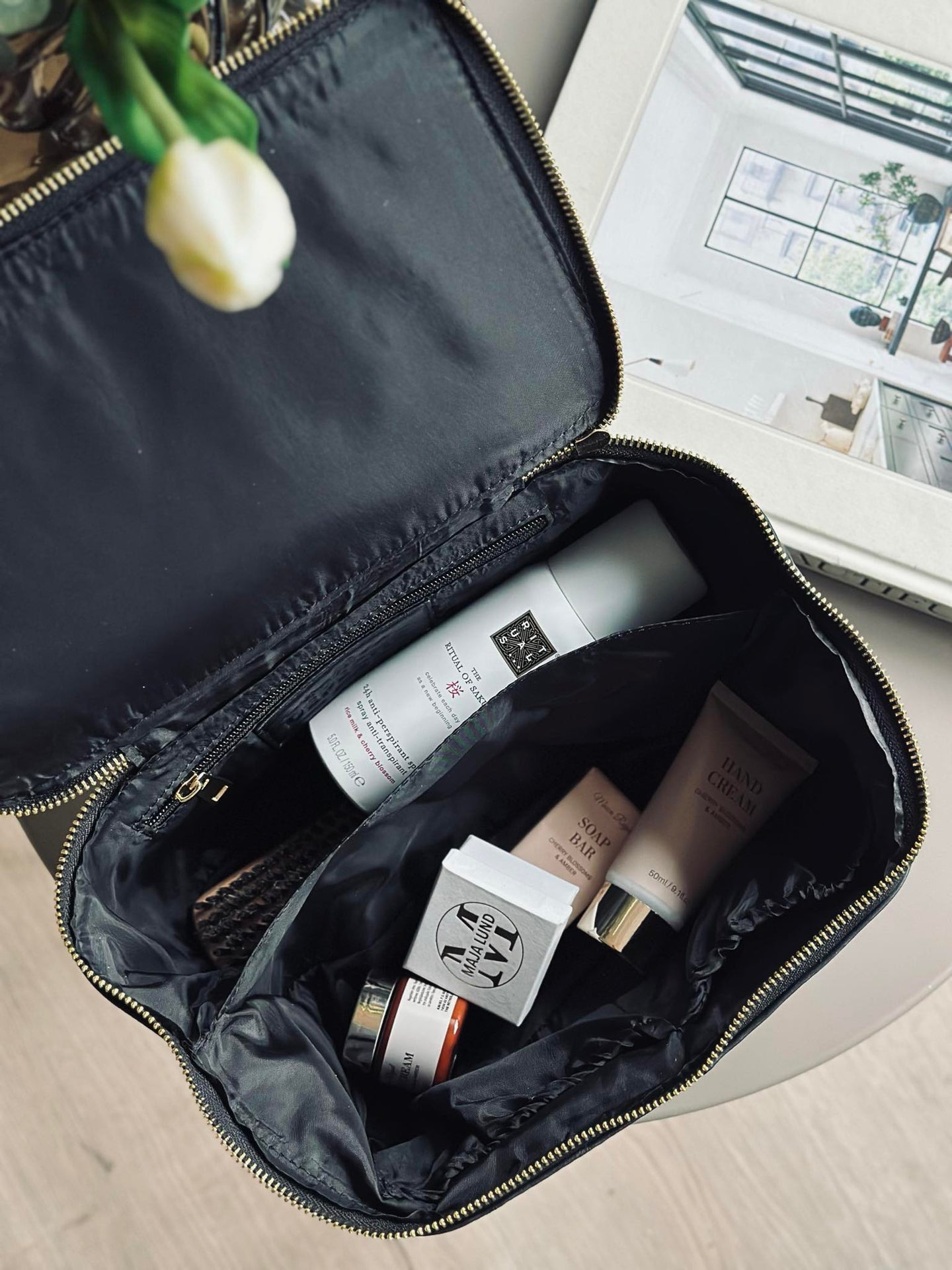 Klassisk necessär - Svart / guld