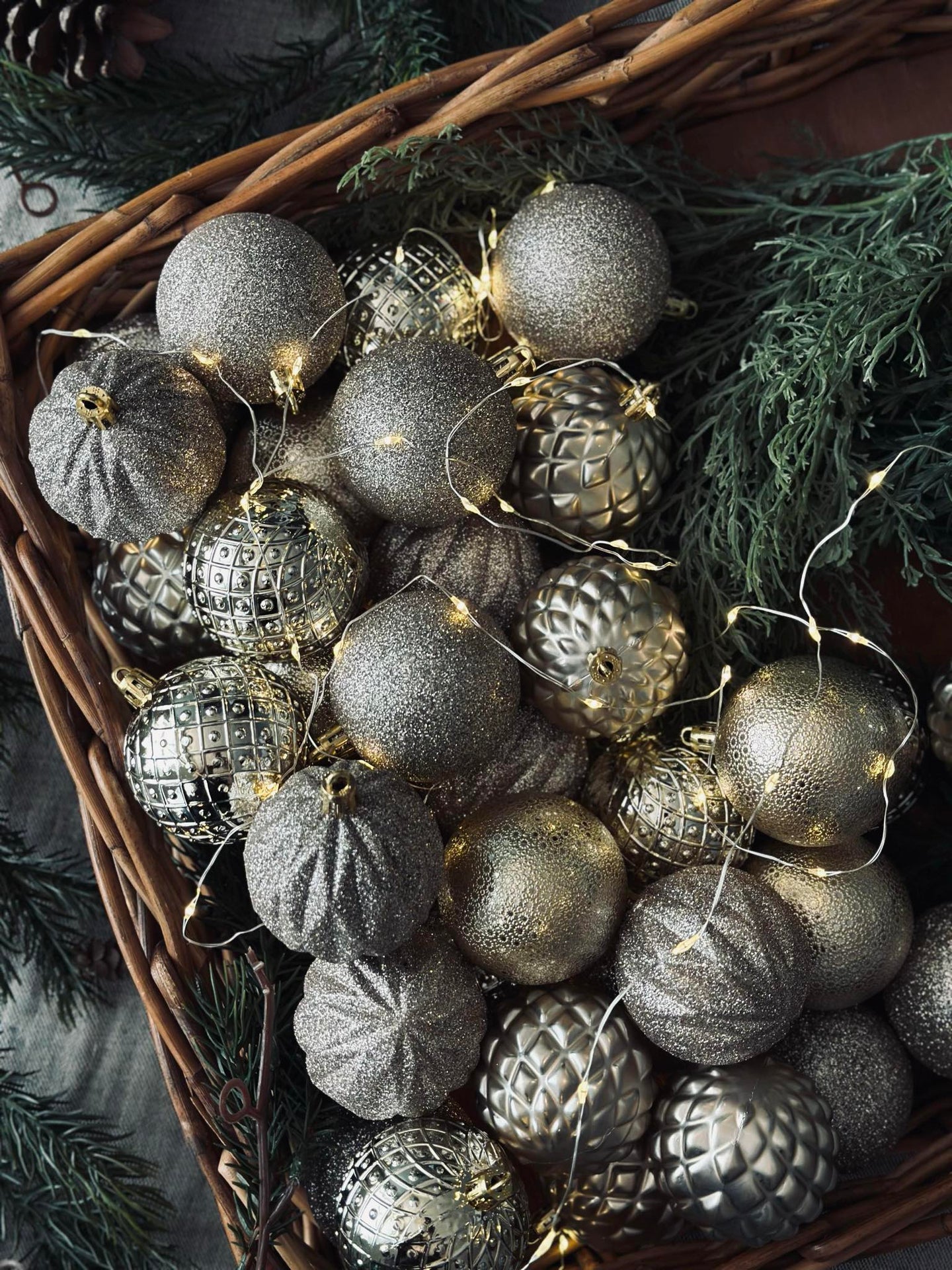 Julgranskulor mix box 35st.