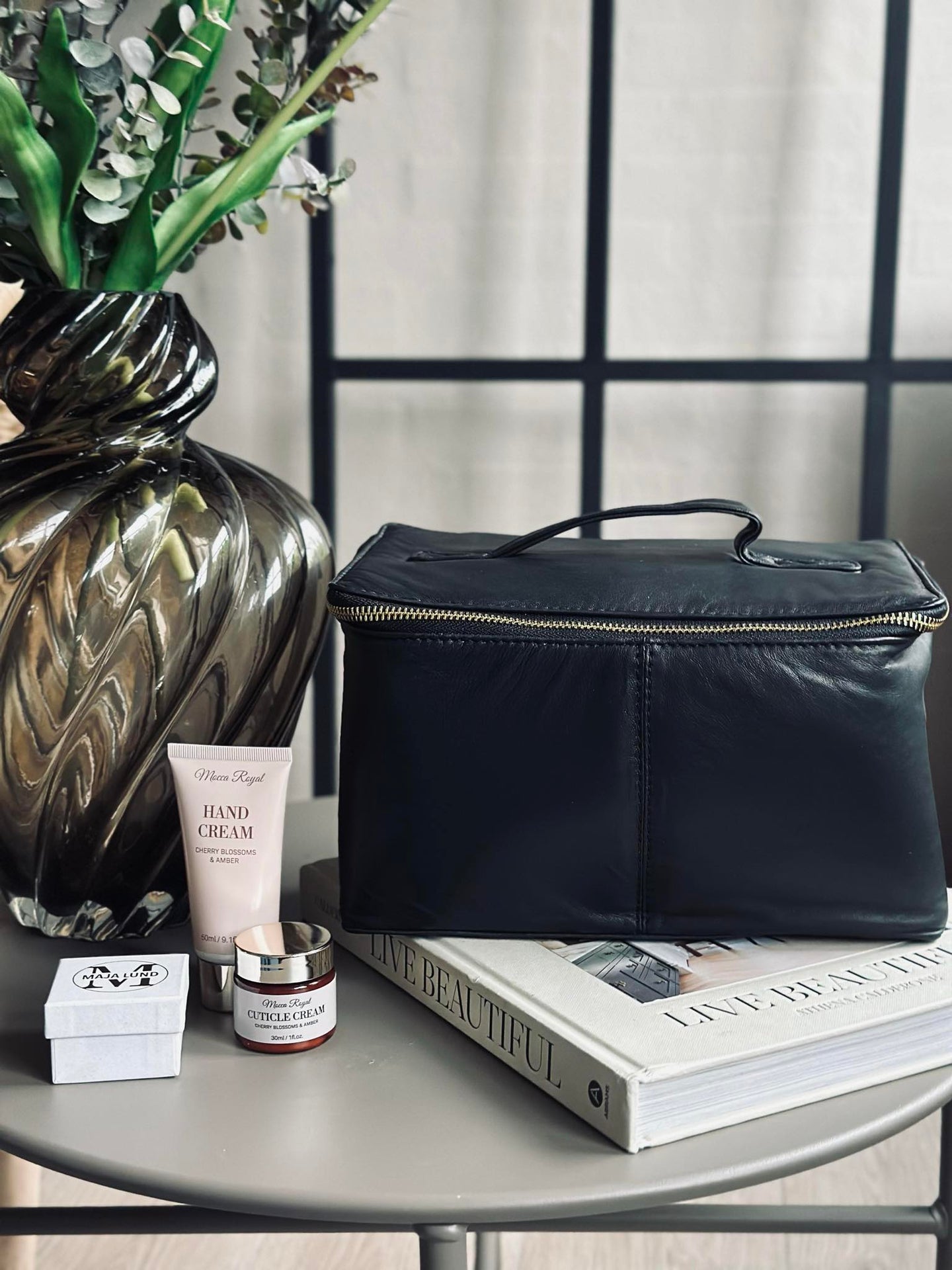 Klassisk necessär - Svart / guld