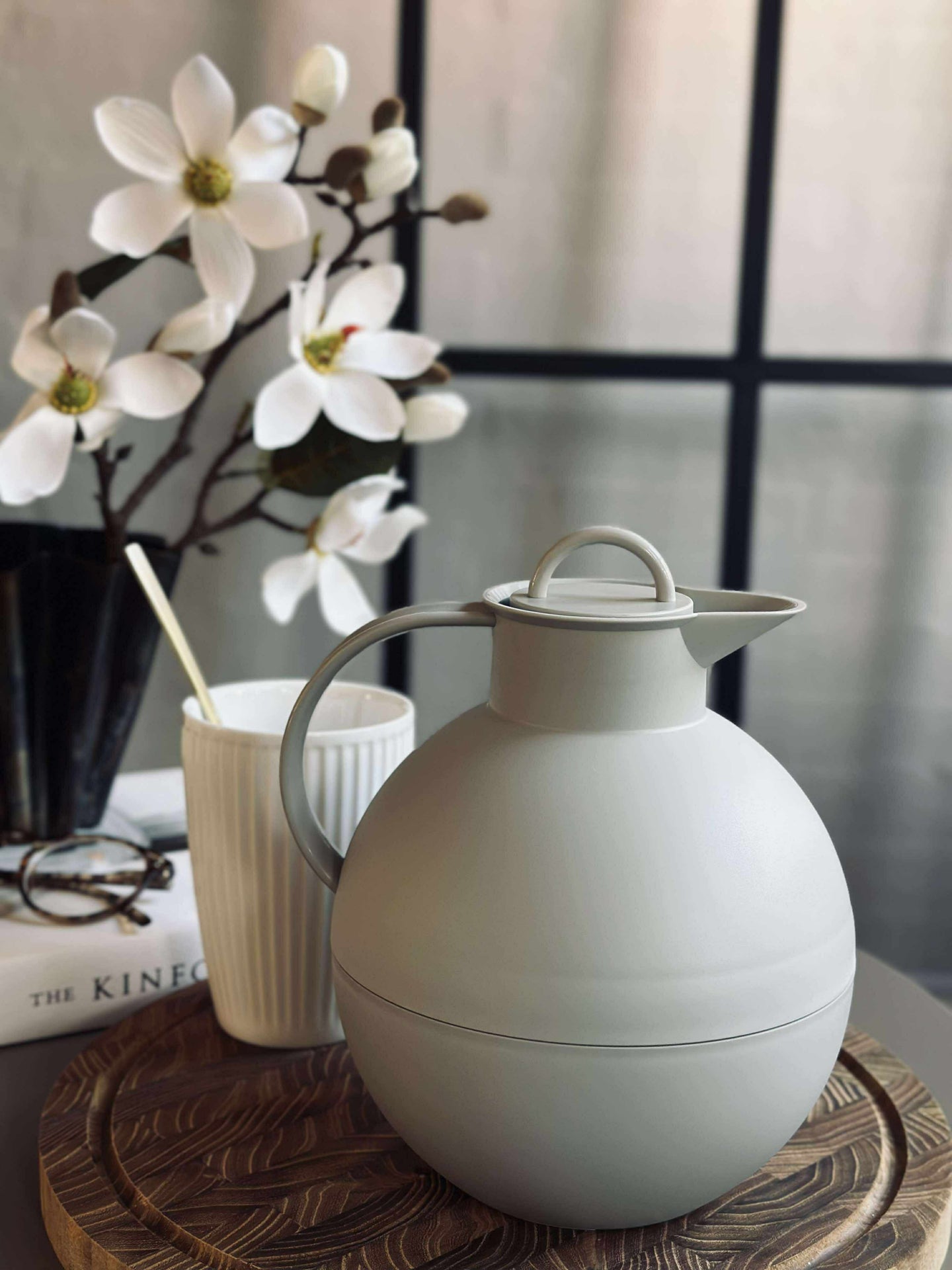 Termoskanna – Kulformad kanna - Frost desert grey - 0,94 liter