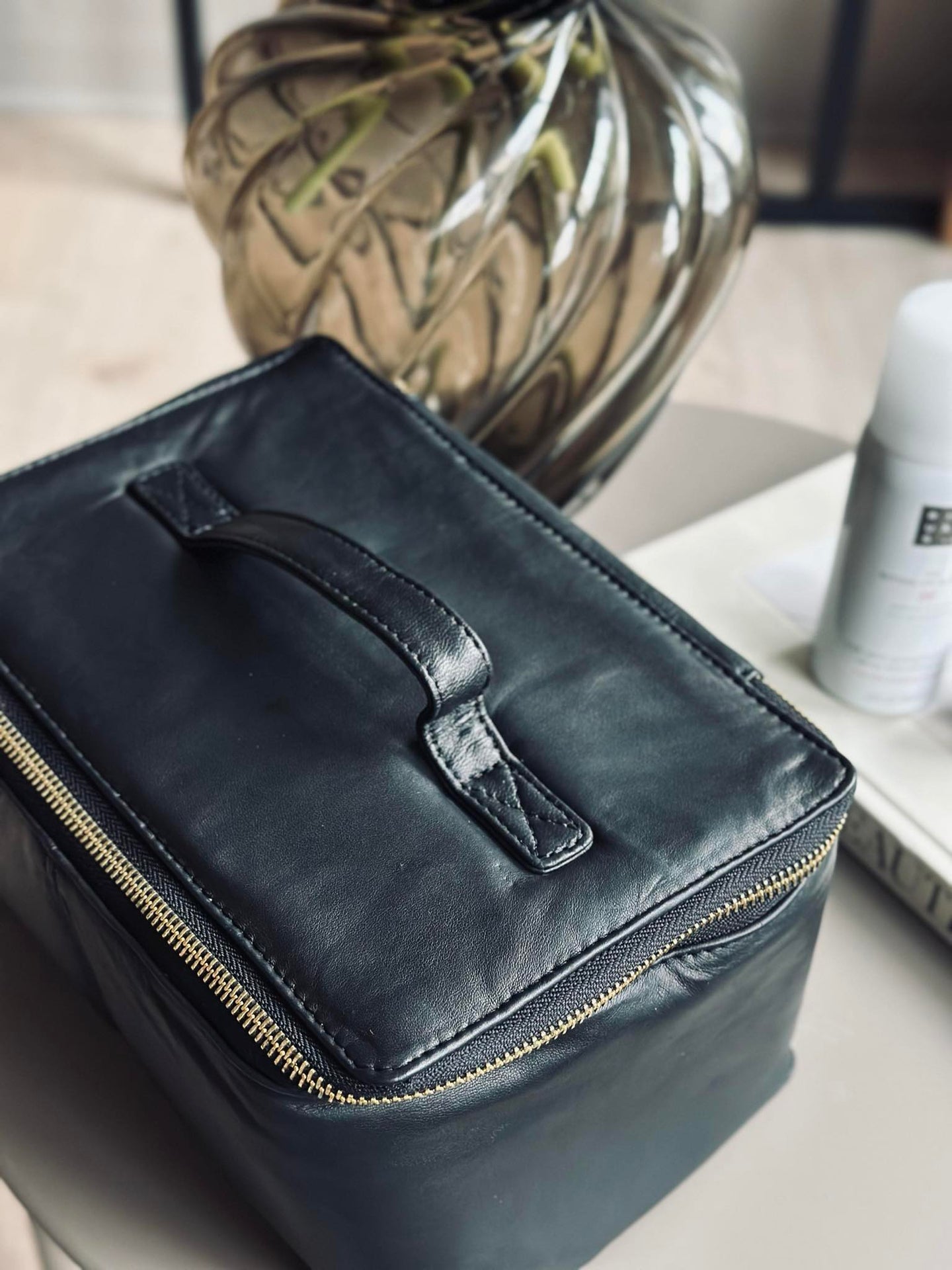 Klassisk necessär - Svart / guld