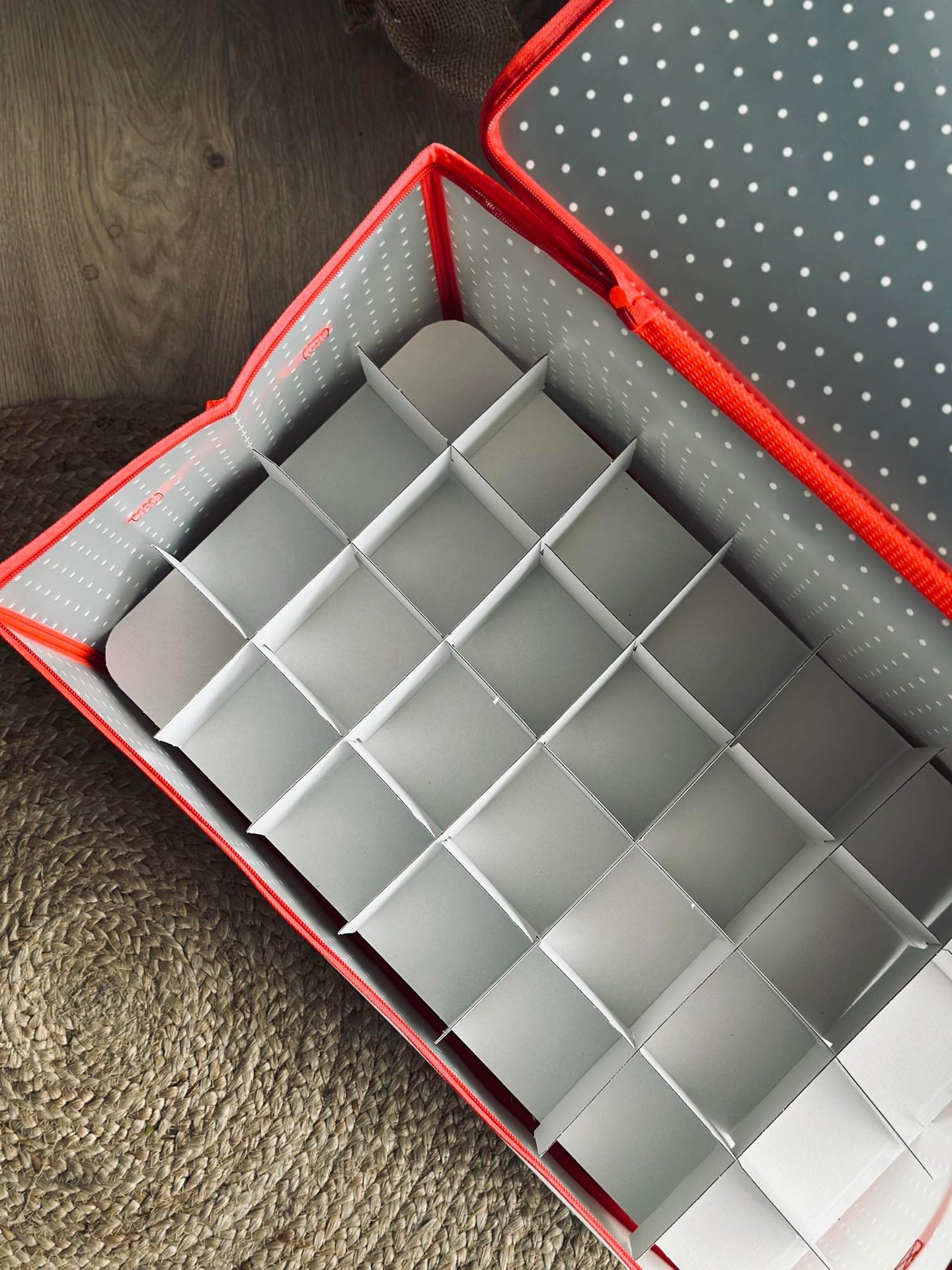 Förvaring för Julkulor - MAX 112 julkulor