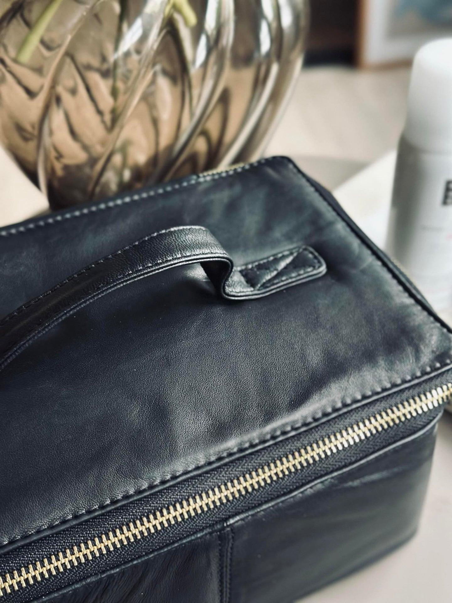 Klassisk necessär - Svart / guld