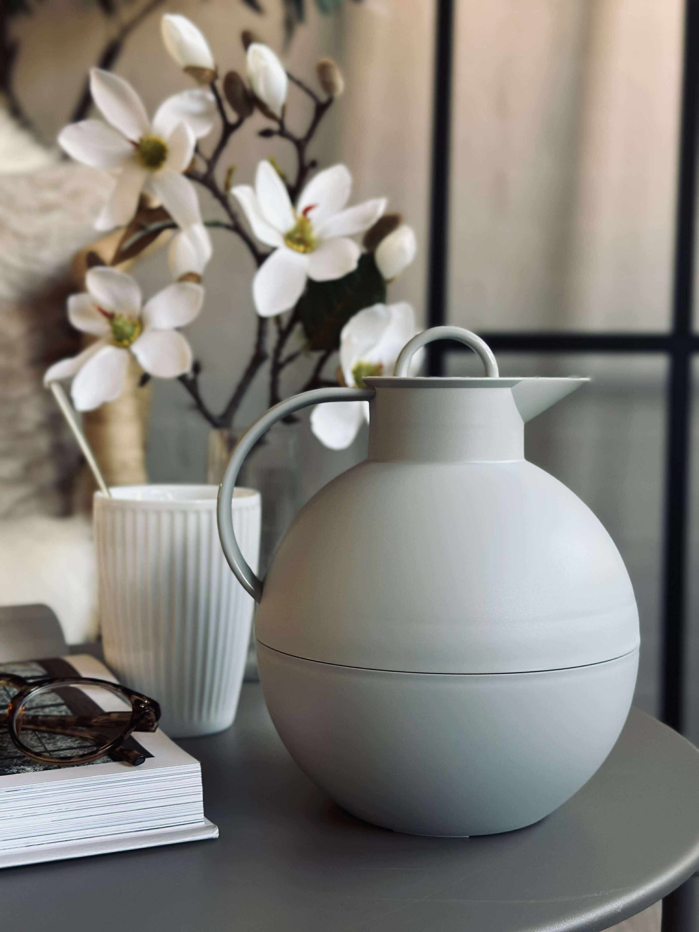 Termoskanna – Kulformad kanna - Frost desert grey - 0,94 liter