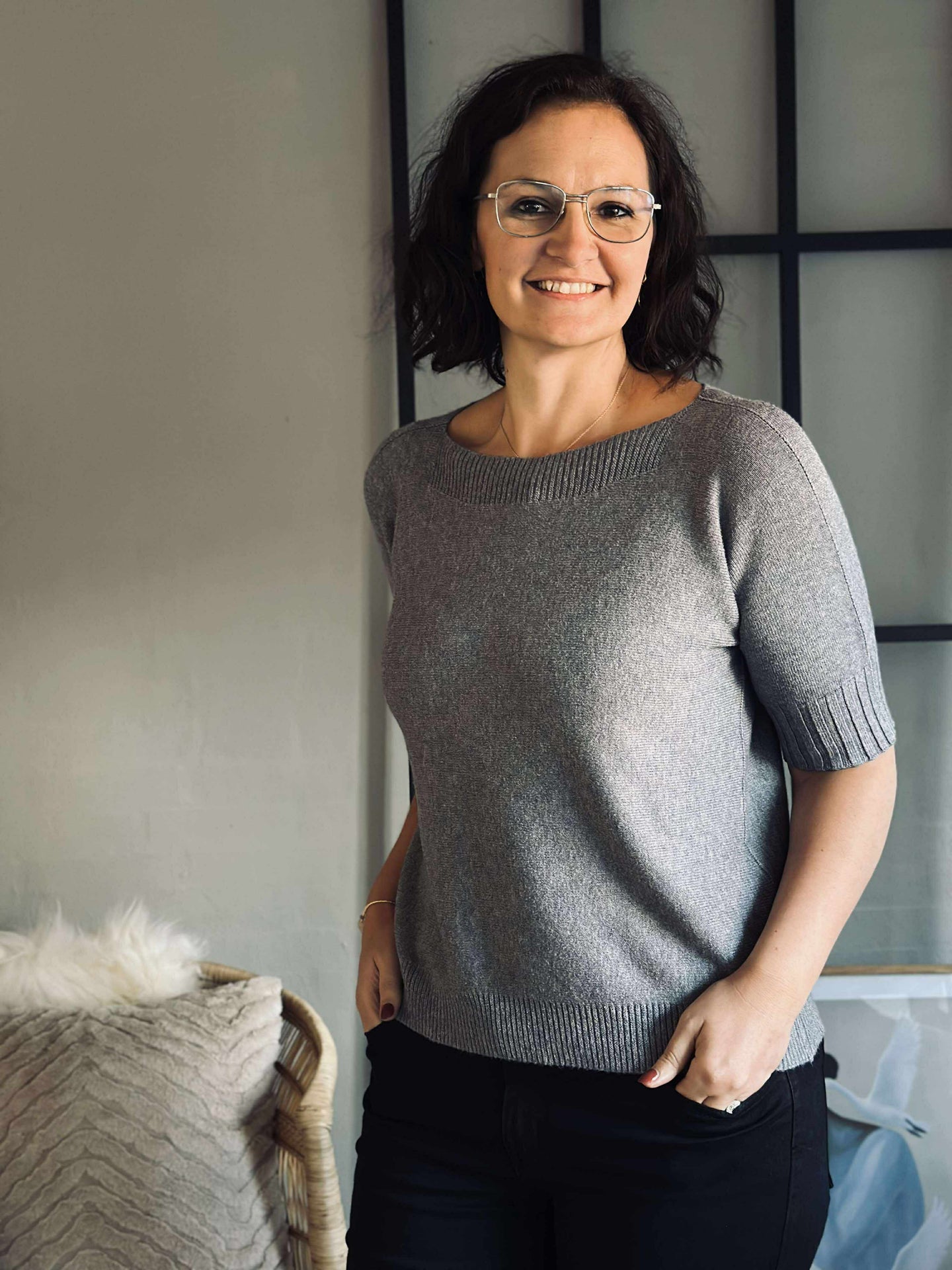 Stickad Costanza - Grigio