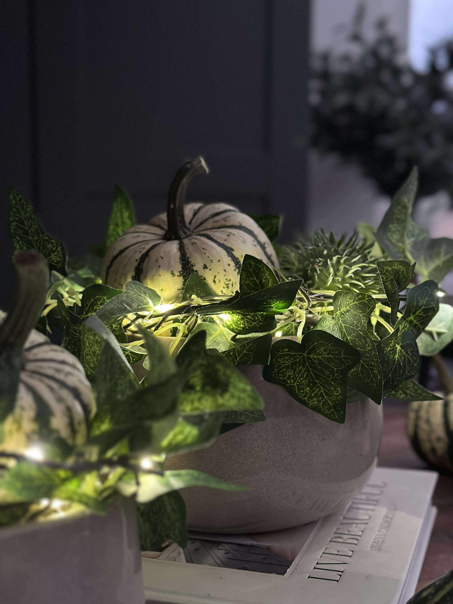 Ljusslinga med gröna murgrönablad - 290cm