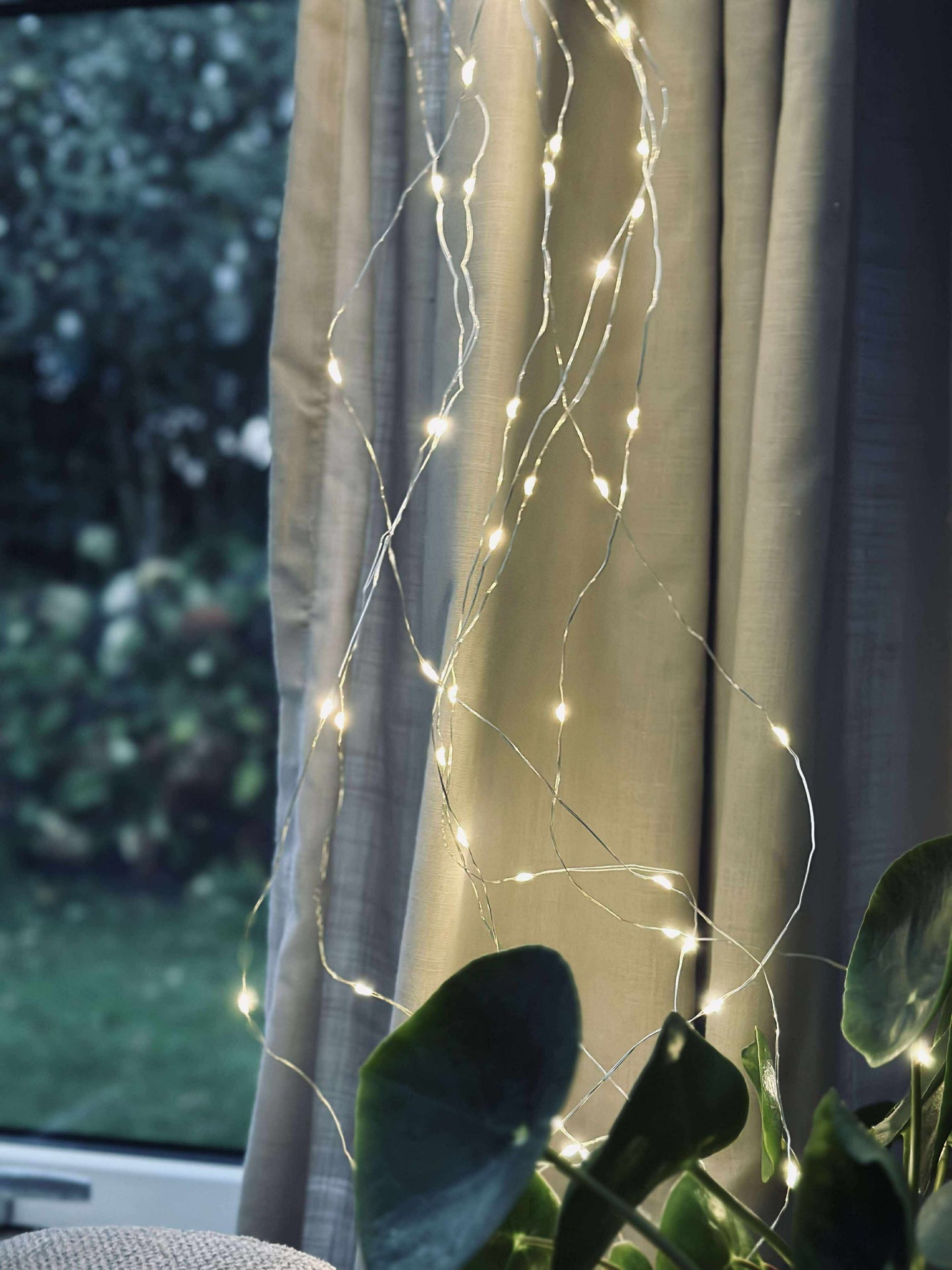 Hängande ljusslinga med 160 LED-lampor