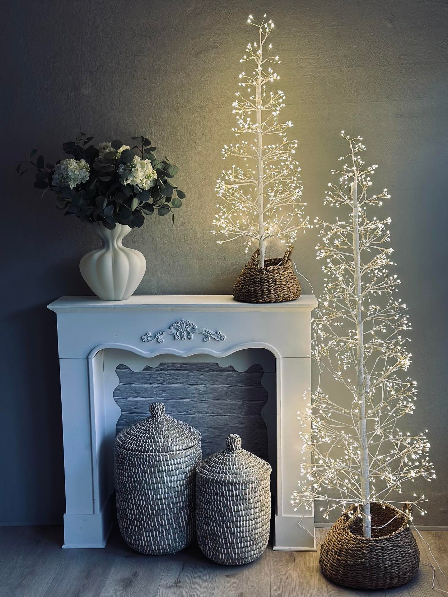 Julgran med 1600 LED-ljus - Vit