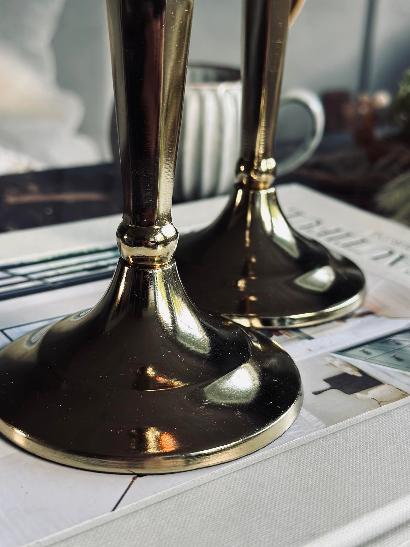 Ljusstake kantig aluminium guld
