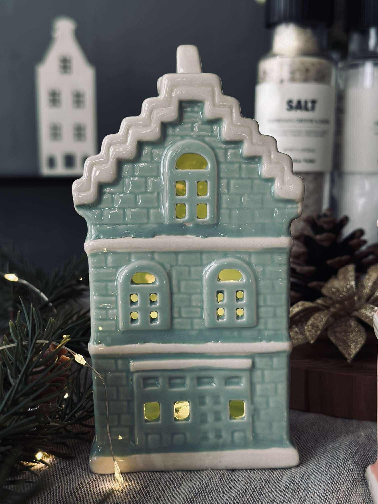 Ljushus med LED - Pastellfärg MIX