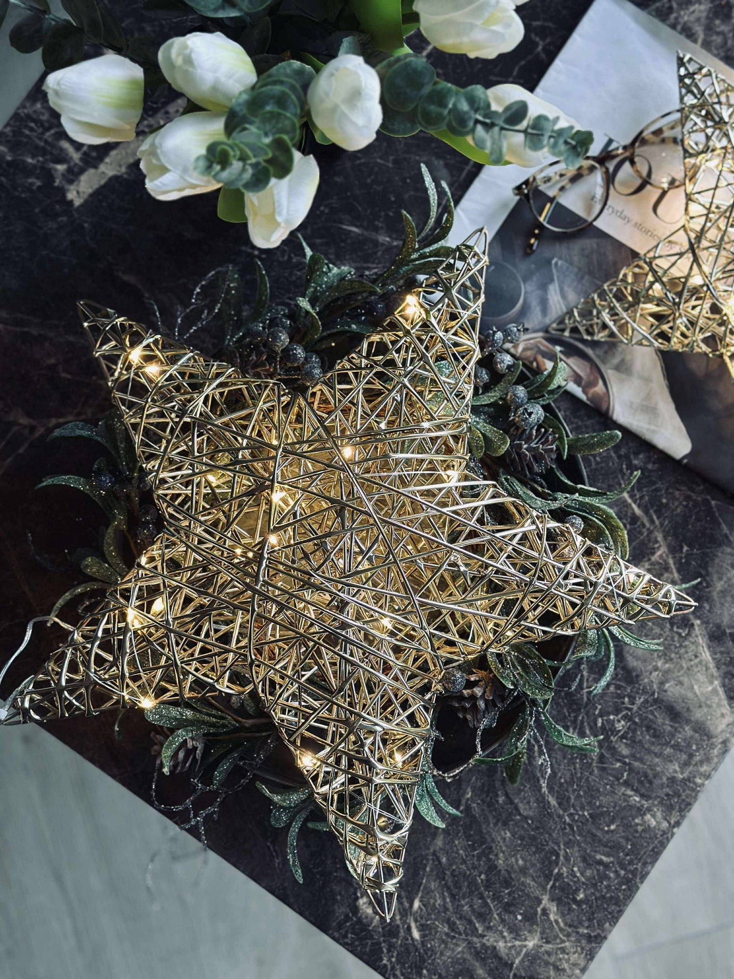 Stjärna med LED-ljus - Guld