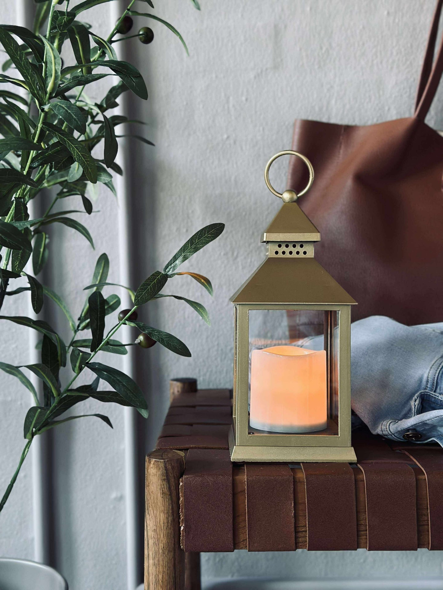Lykta med Timer - Guld