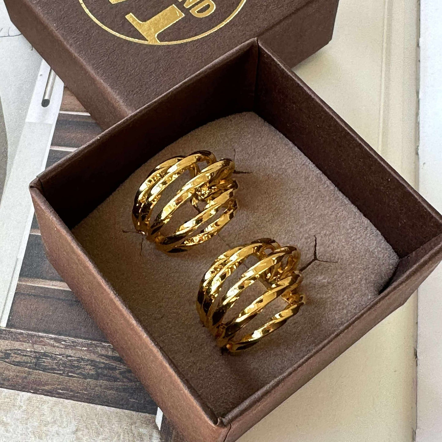 Örhängen Cornelia 20 mm - Förgylld