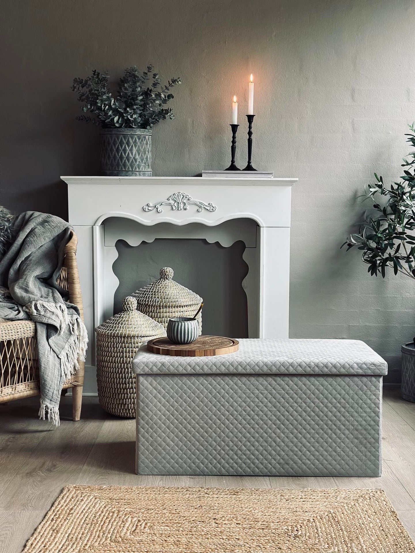 Förvaringsbänk med sittdyna