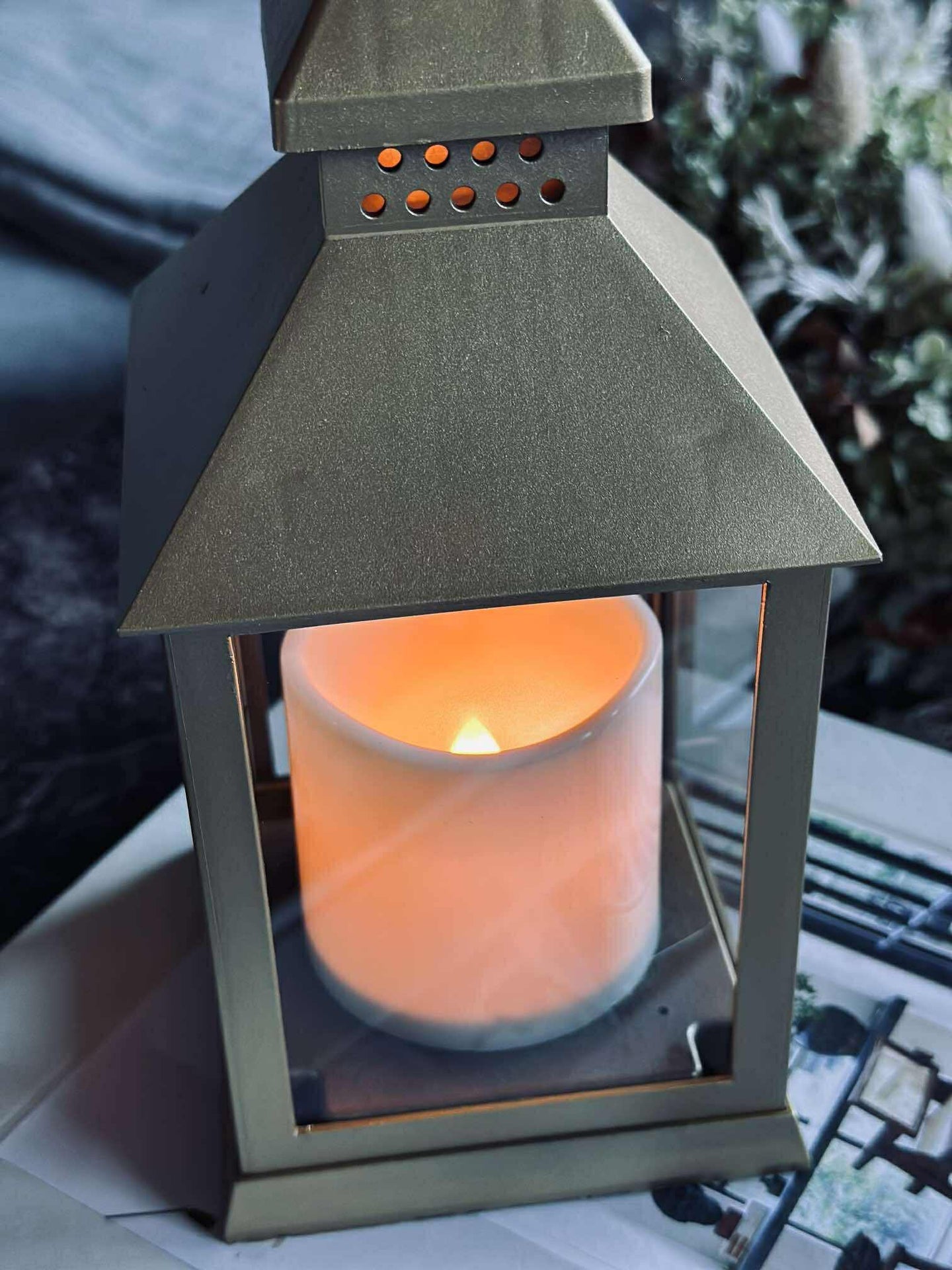 Lykta med Timer - Guld