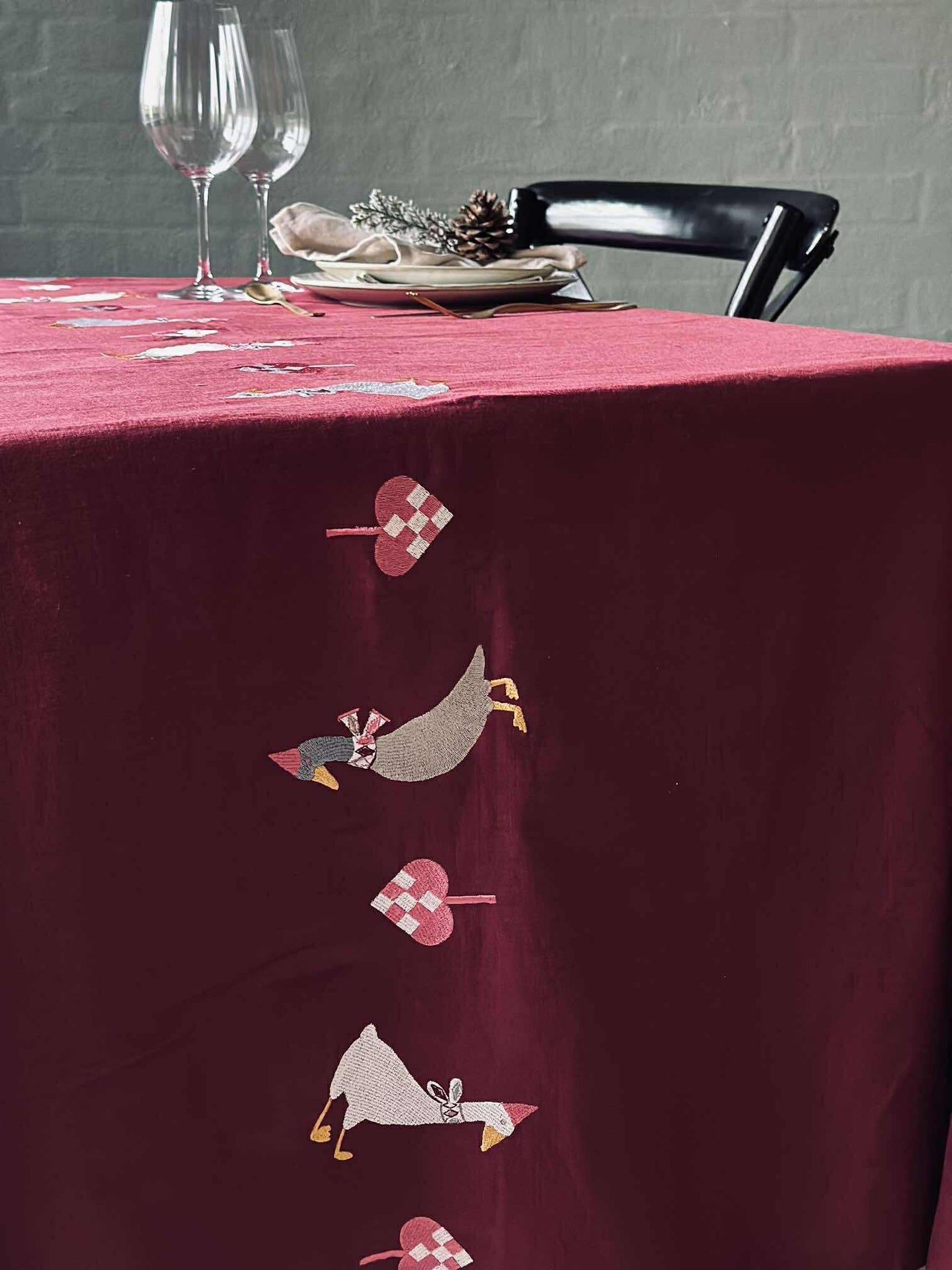 Julduk 140x240 - Broderi med änder